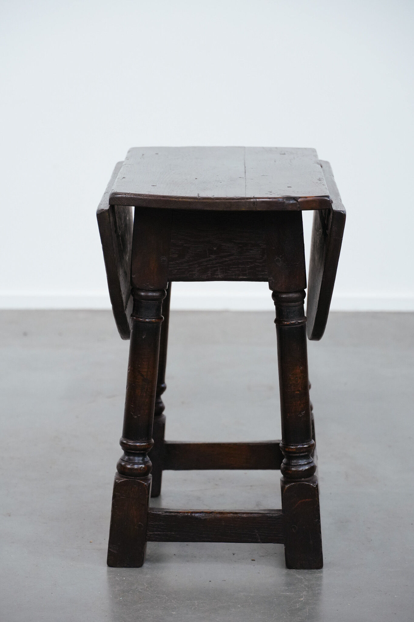 Tabouret anglais ancien à abattants, en chêne, datant du XVIIIe siècle