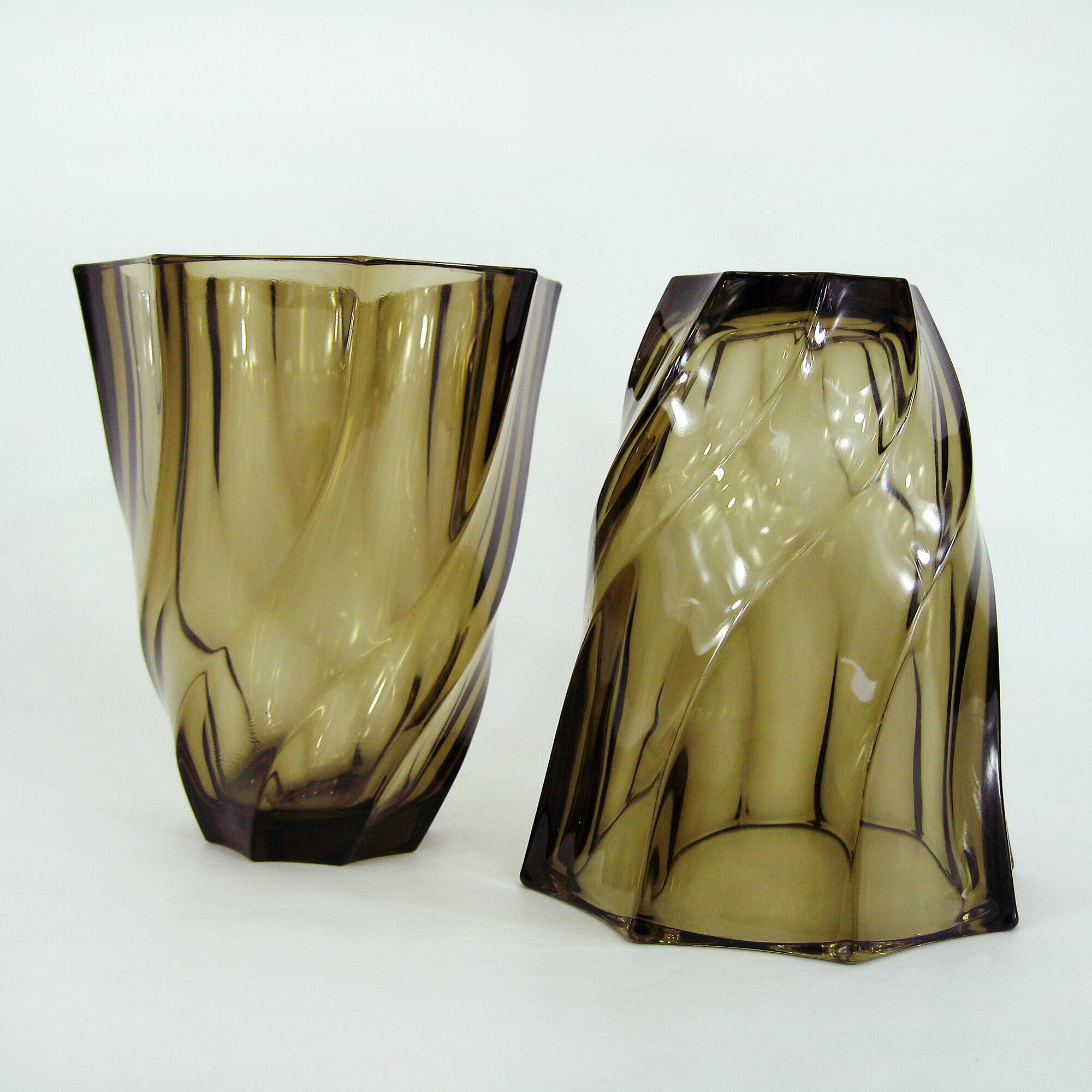 2 vases en verre fumé - Luminarc France - vintage années 70
