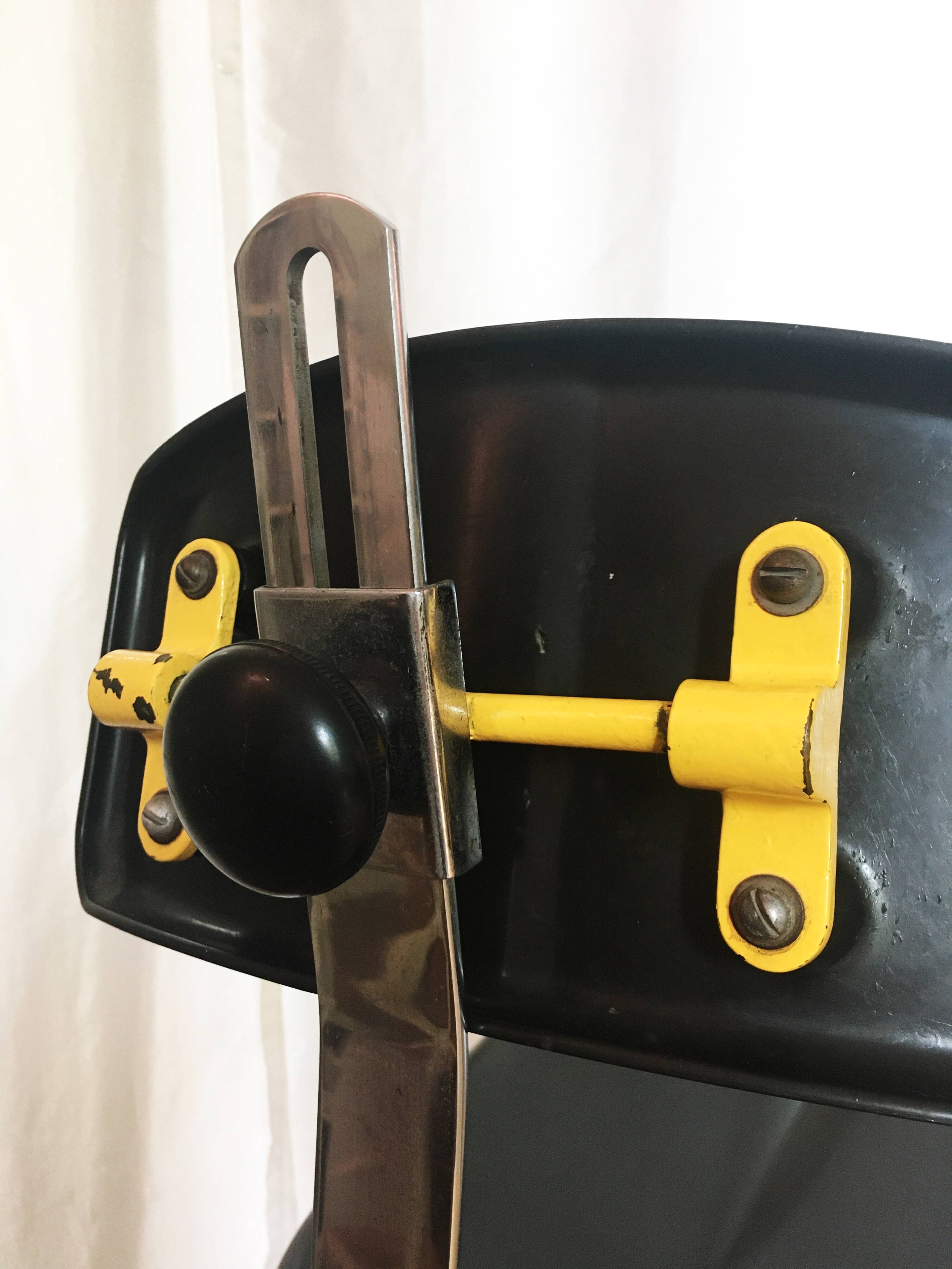 Baken workshop chair in bakelite 30/40 brand Rex