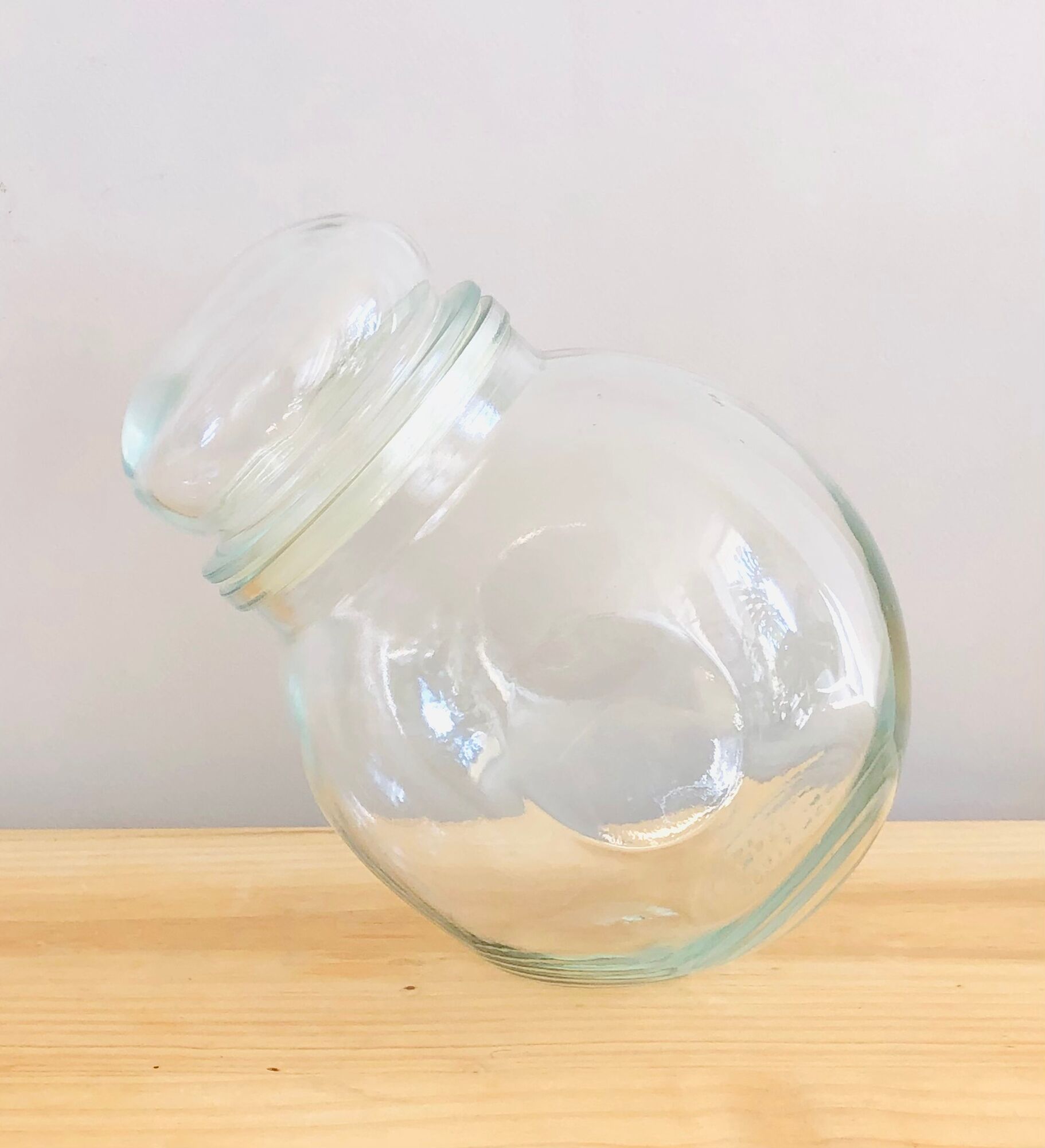 Vintage glass bonbonnière, Belgium 1970