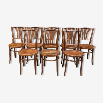 Suite of 8 bistro chairs
