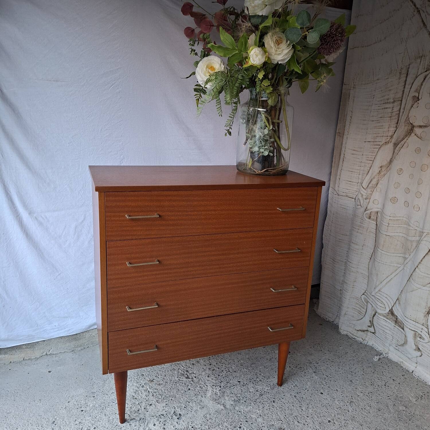Commode vintage