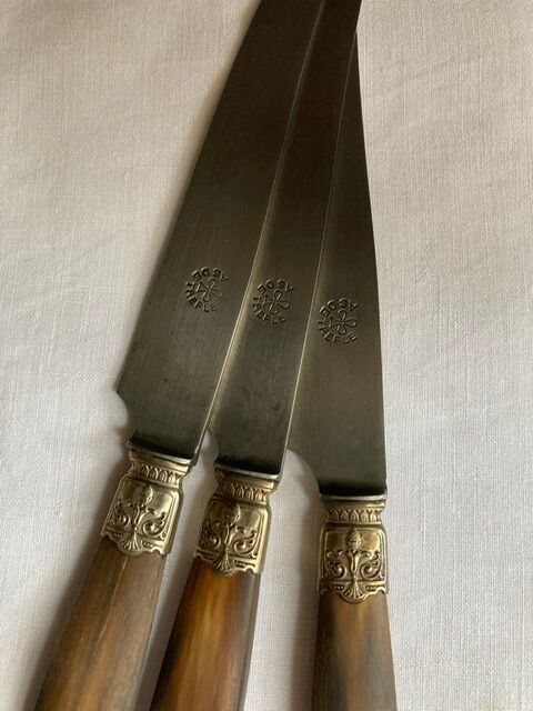 Lot of 12 horn handle knives