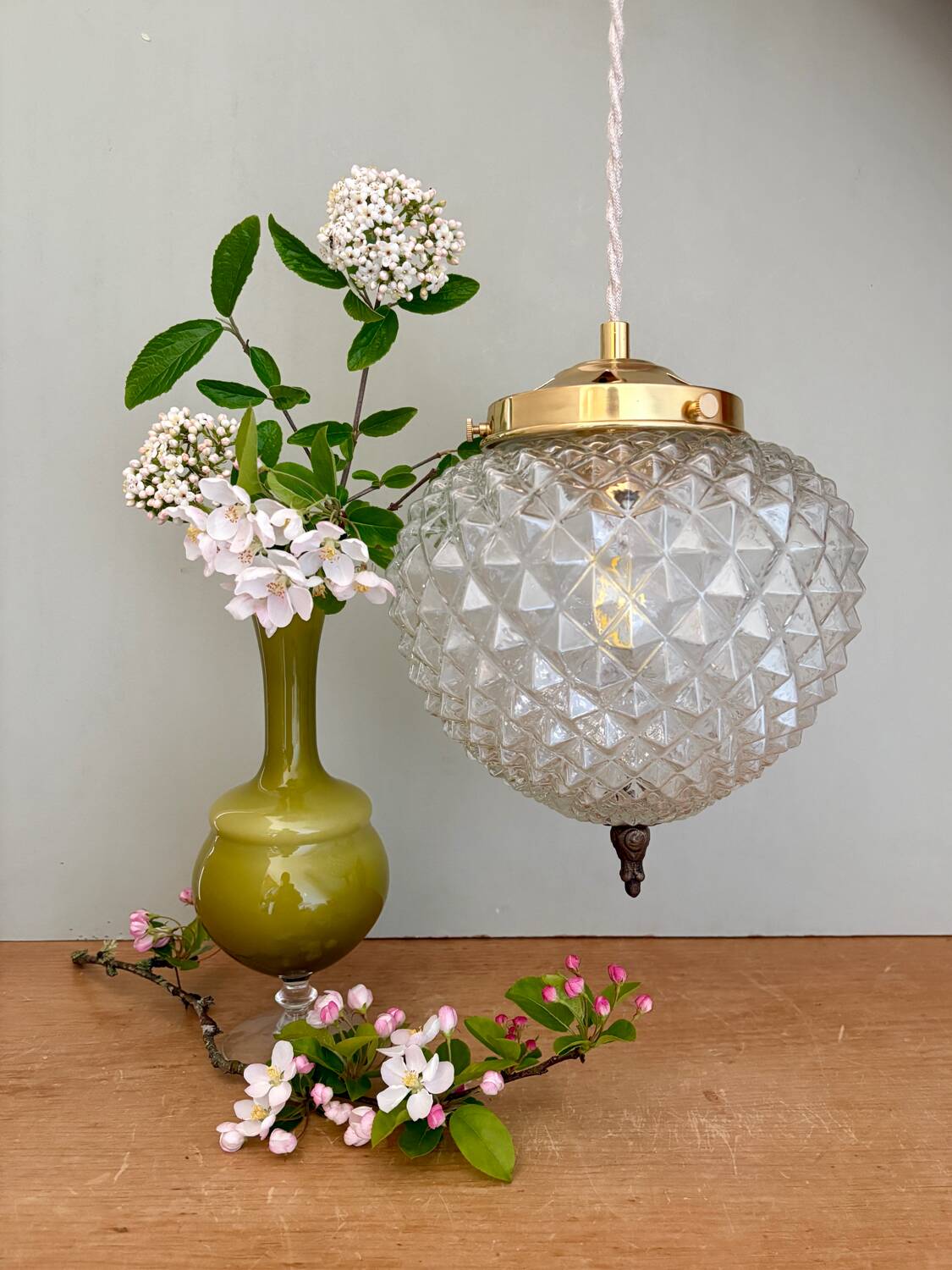 Vintage diamond-point glass globe pendant light