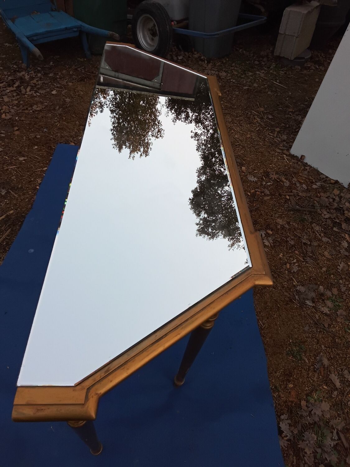 Golden vintage console