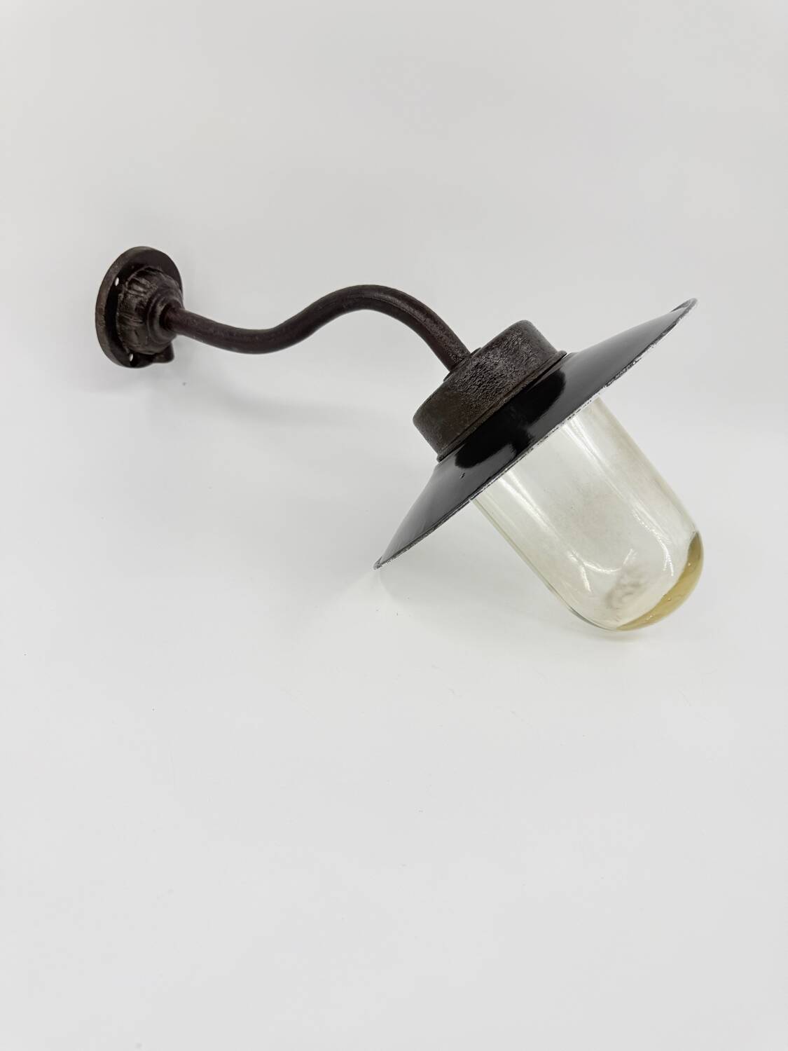 Lampe de cour