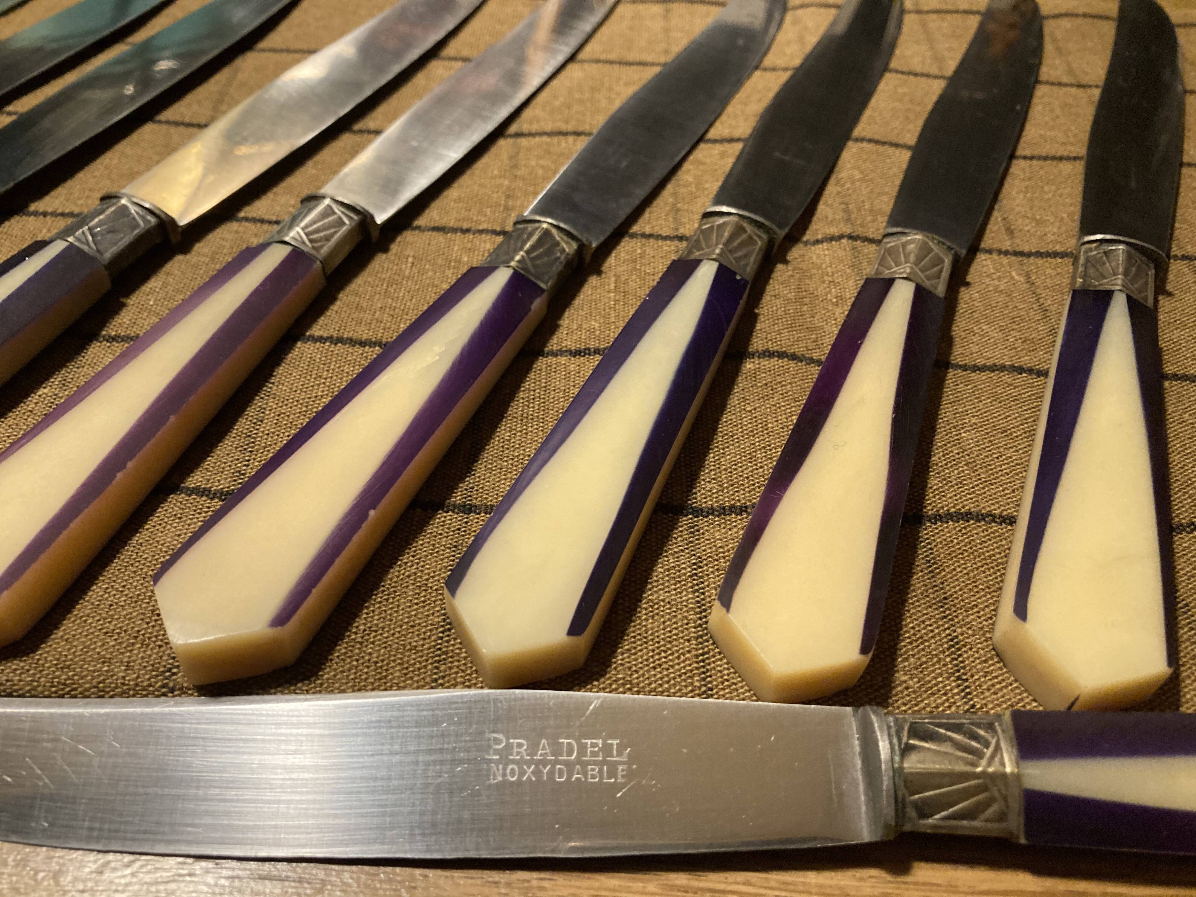 Lot of 10 two-tone art deco knives