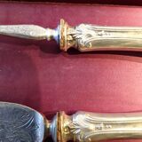 Fish serving cutlery