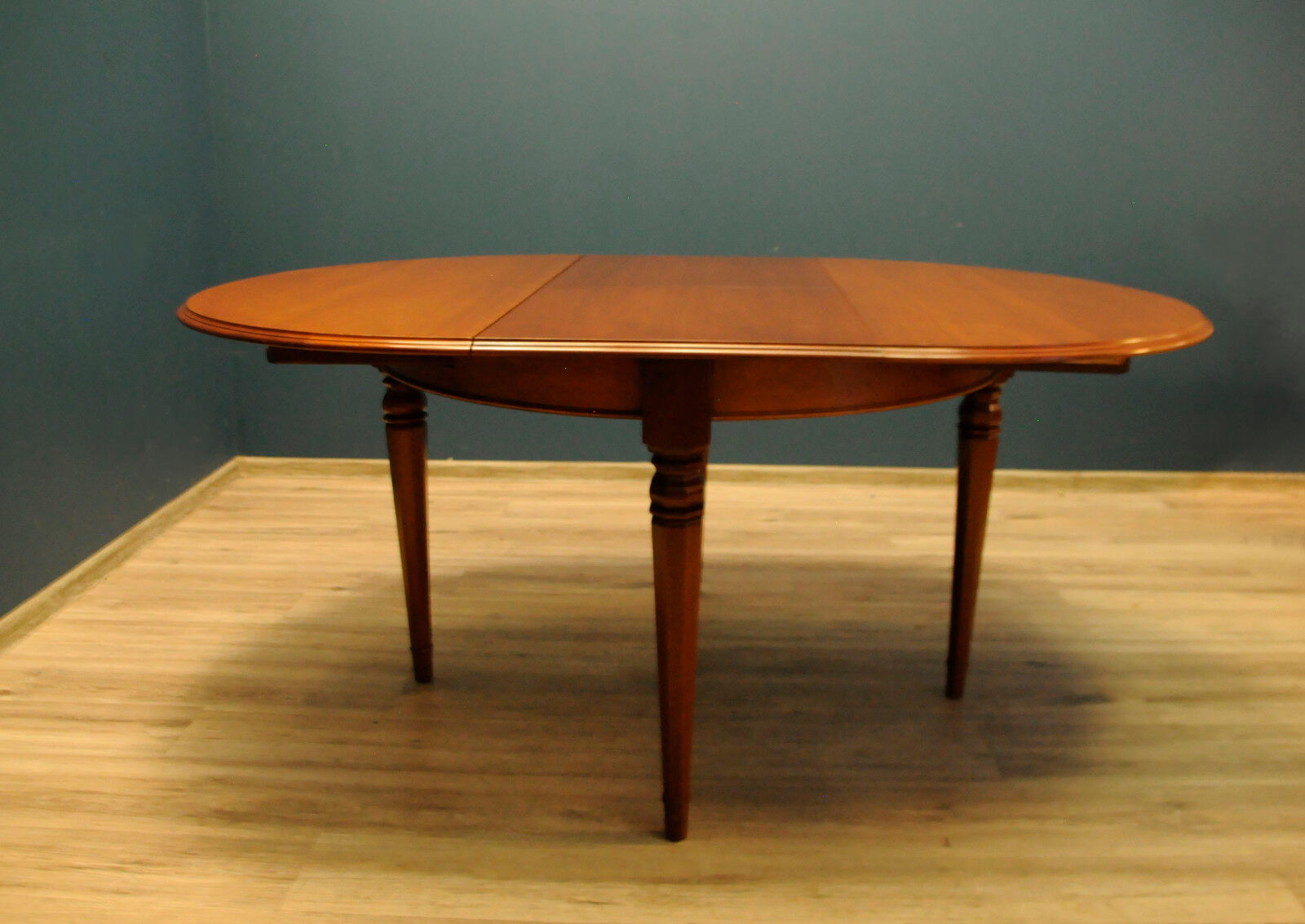 Jaycee furniture english folding table