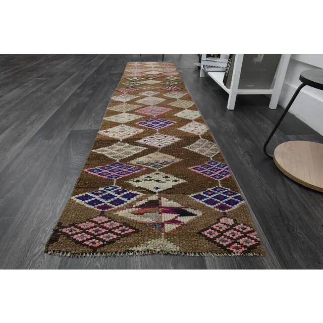 Tapis de couloir vintage turc Oushak fait main en laine et coton marron, années 1970