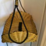 Plateau forme panier en scoubidou et fer forge