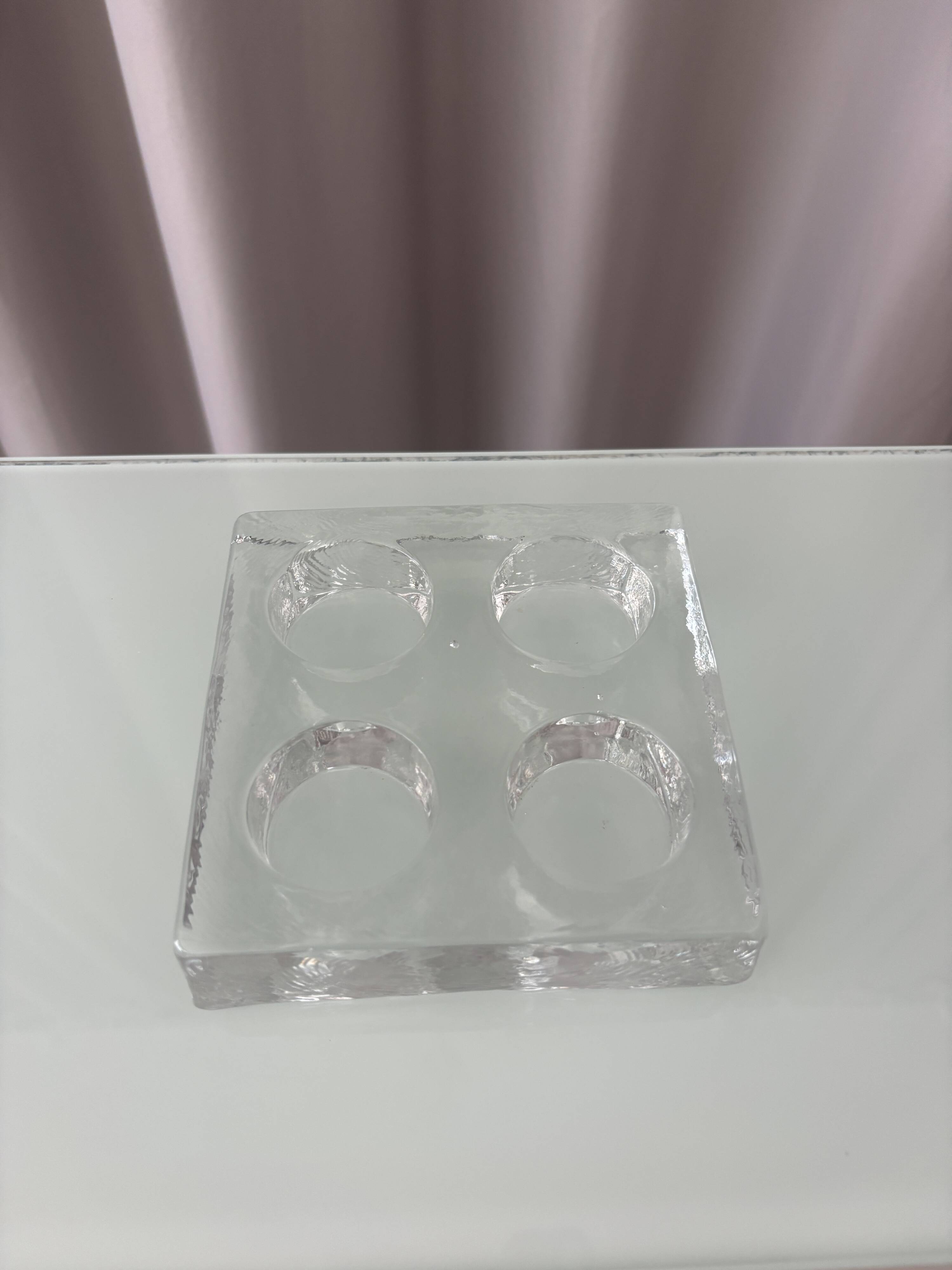 Brustalist tealight holder