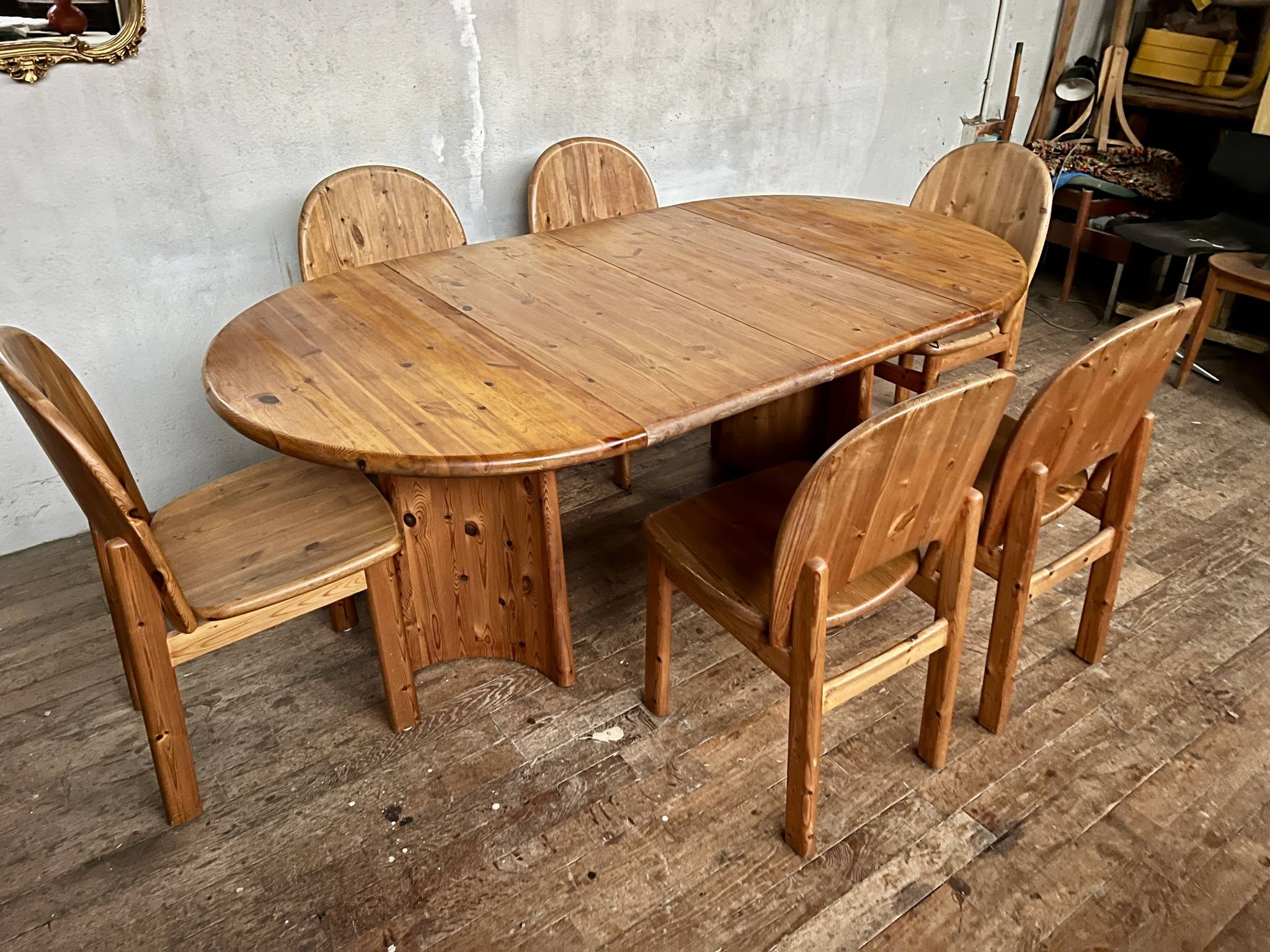 Large Scandinavian pine table - 6 chairs