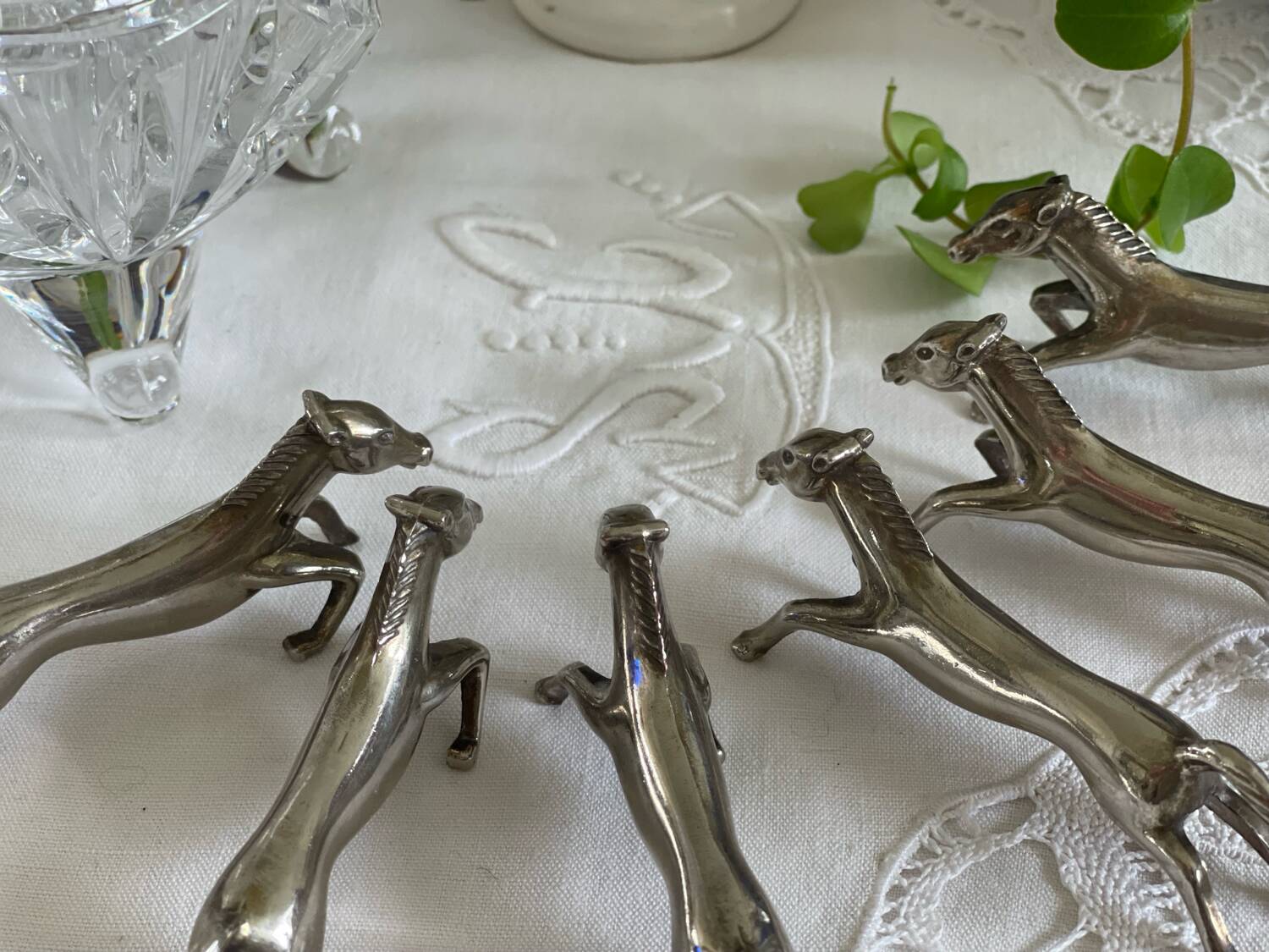6 silver metal knife holders