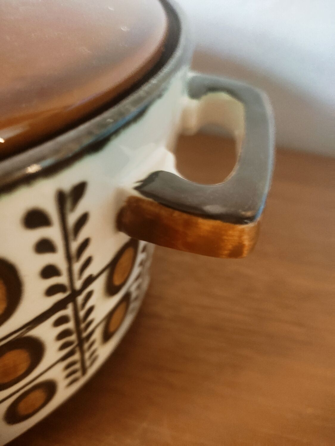 Earthenware casserole by Boch walnut model