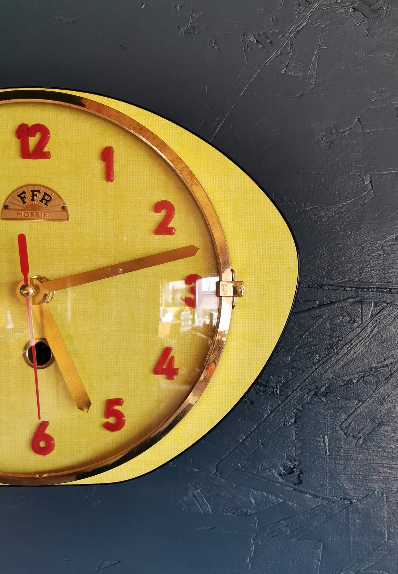 Vintage formica clock silent wall pendulum "FFR Morbier yellow red"