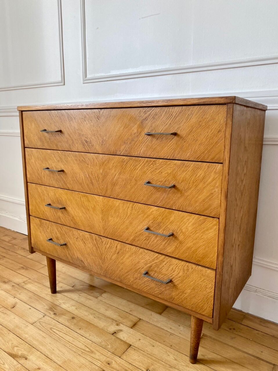 Vintage chest of drawers