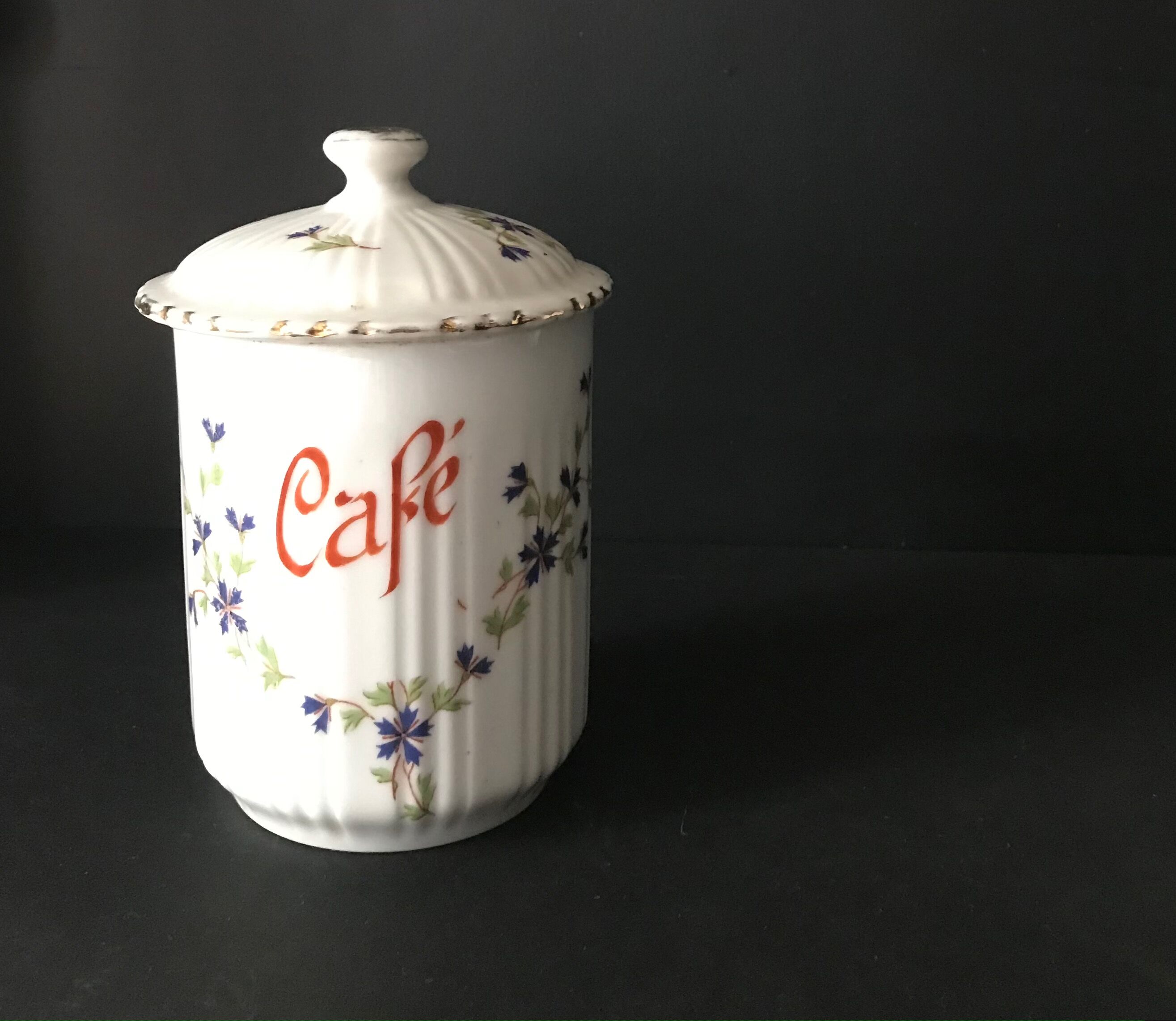 Ceramic coffee pot 1900