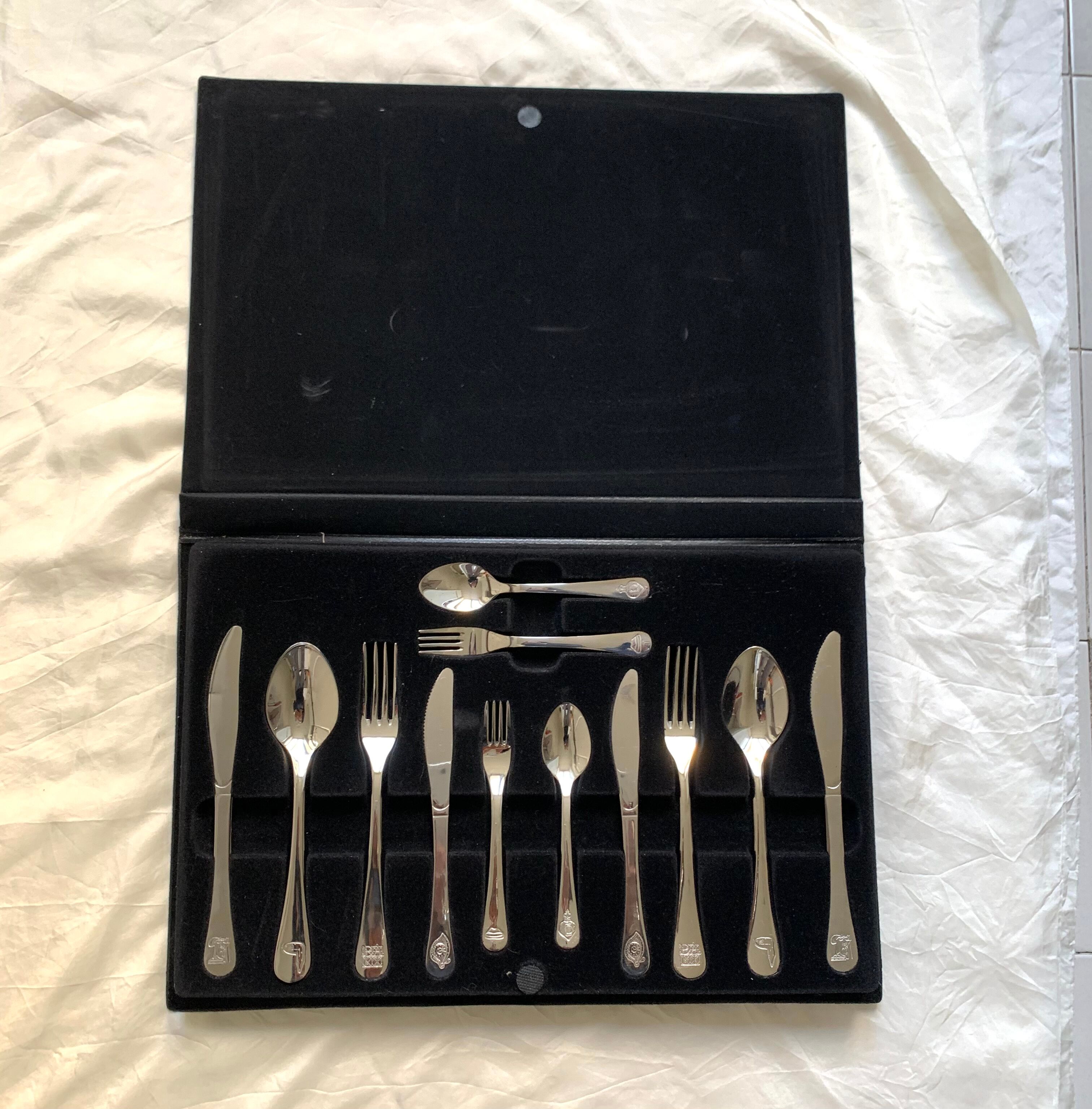 Memorial housewife Salvador Dali 2004 new 36 pieces