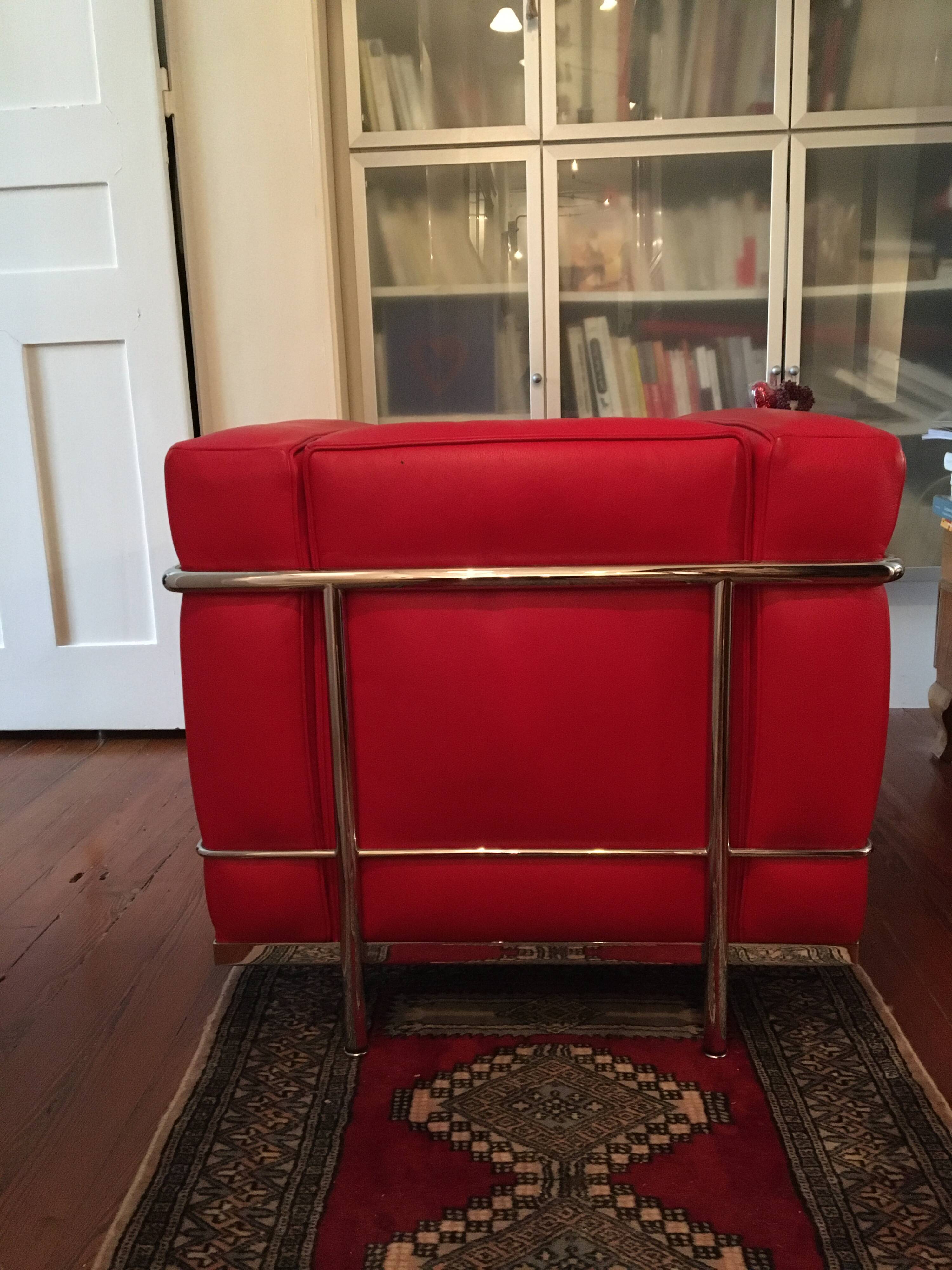 LC2 armchair Le Corbusier, Jeanneret, Perriand - Red leather - signed