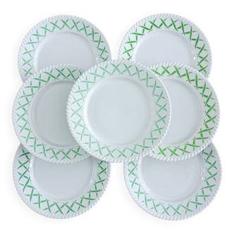 Lot de 7 assiettes plates Badonviller, décor treillage