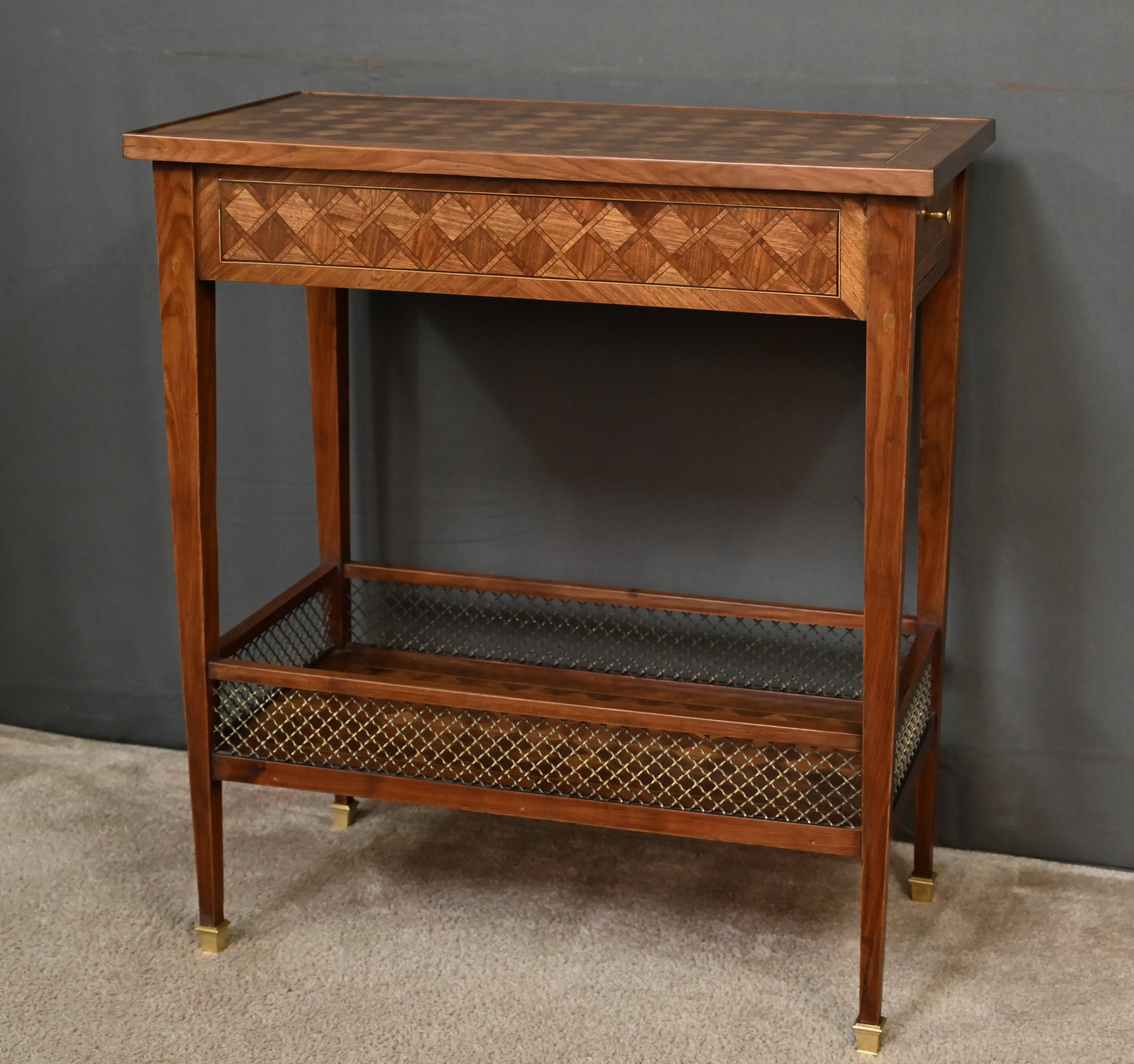 Mahogany marquetry coffee table, Louis XVI style – 1920