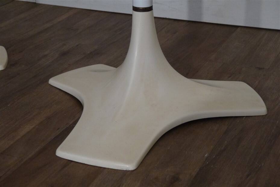Pair of fiberglass chairs by Matti Suuronen