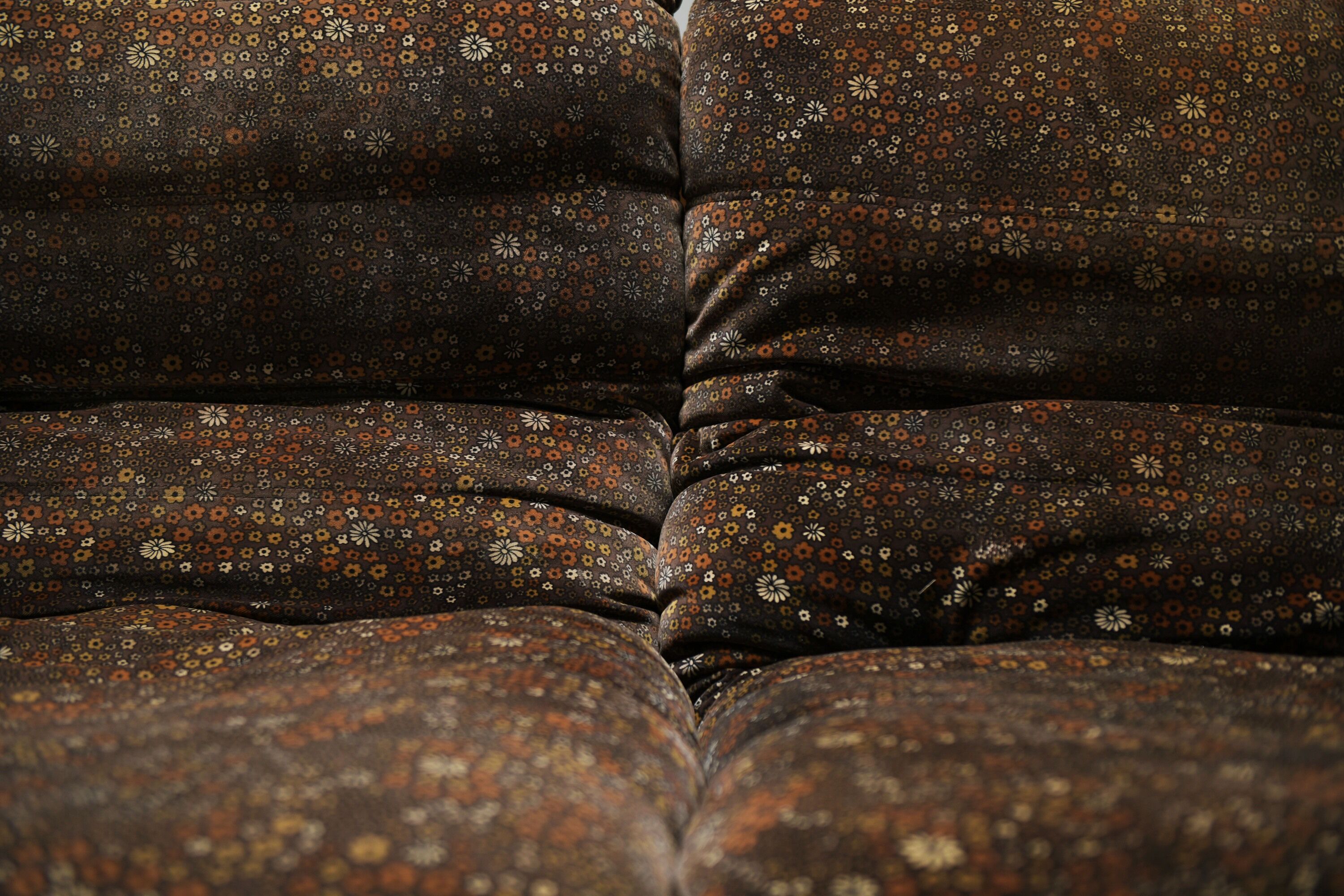 Vintage Marsala set in 'Liberty' fabric by Michel Ducaroy for Ligne Roset.
