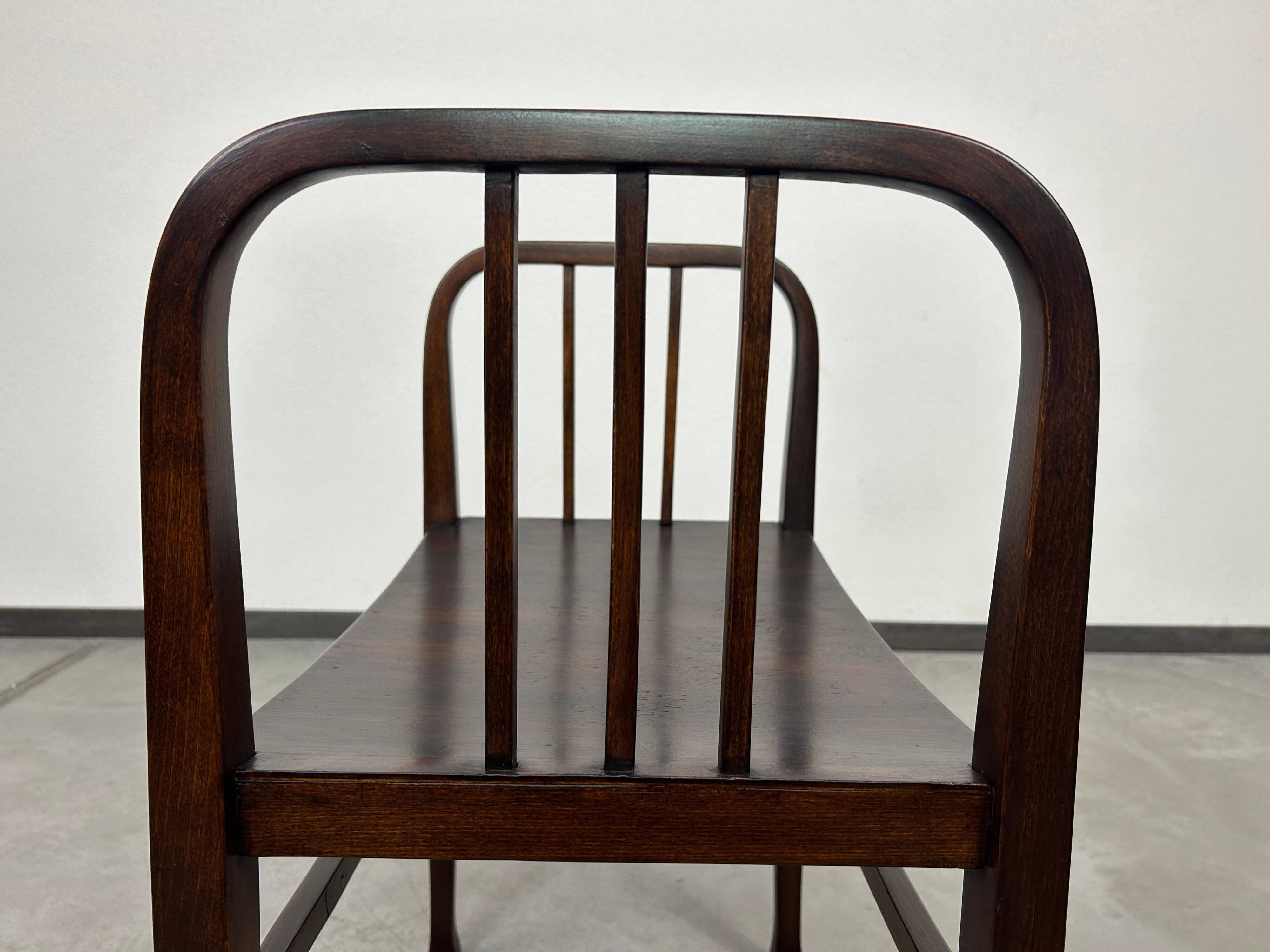 Sofa Jugendstil no. 6611 attributed to Otto Wagner for Thonet