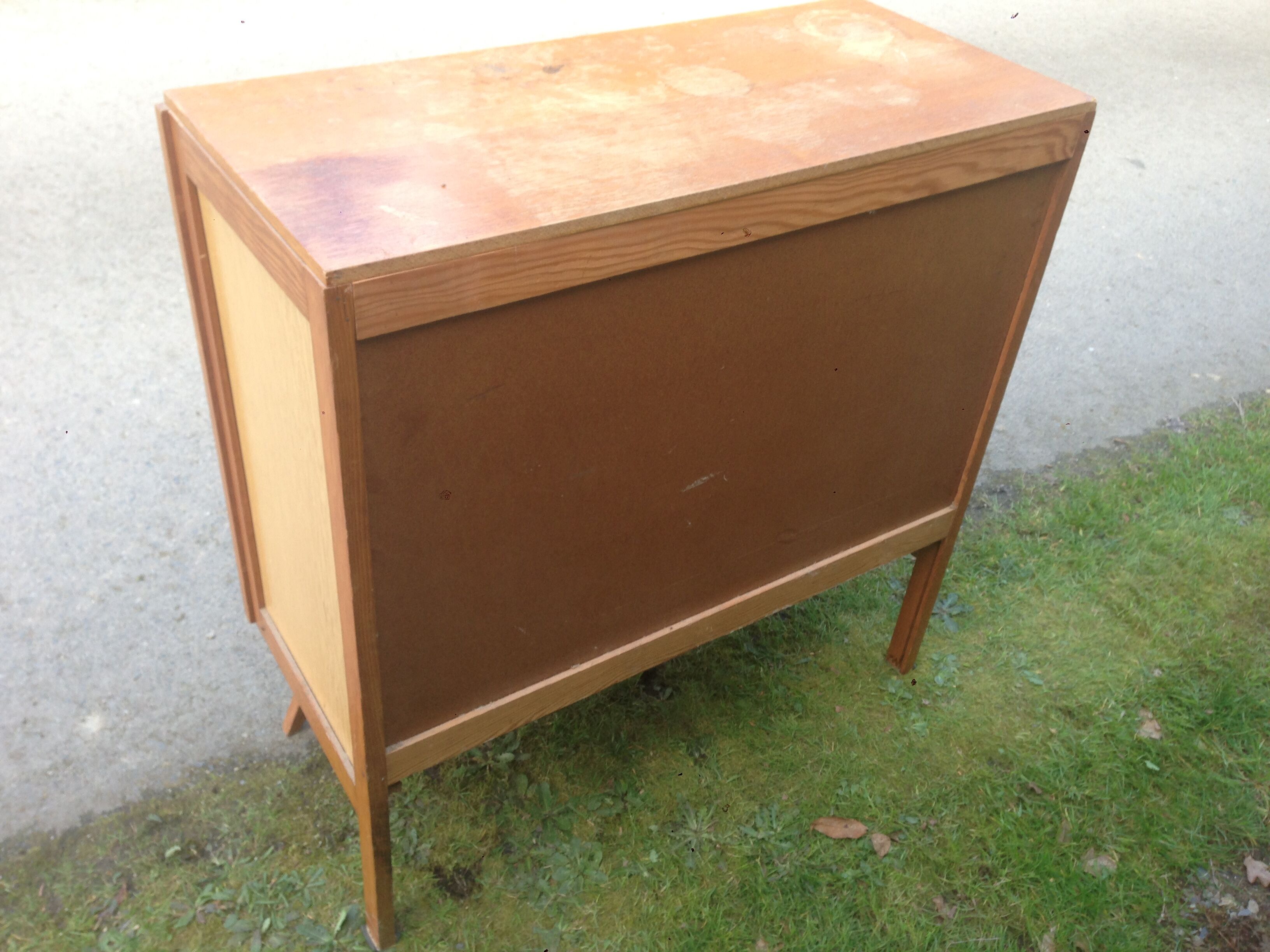 Dresser vintage feet compass
