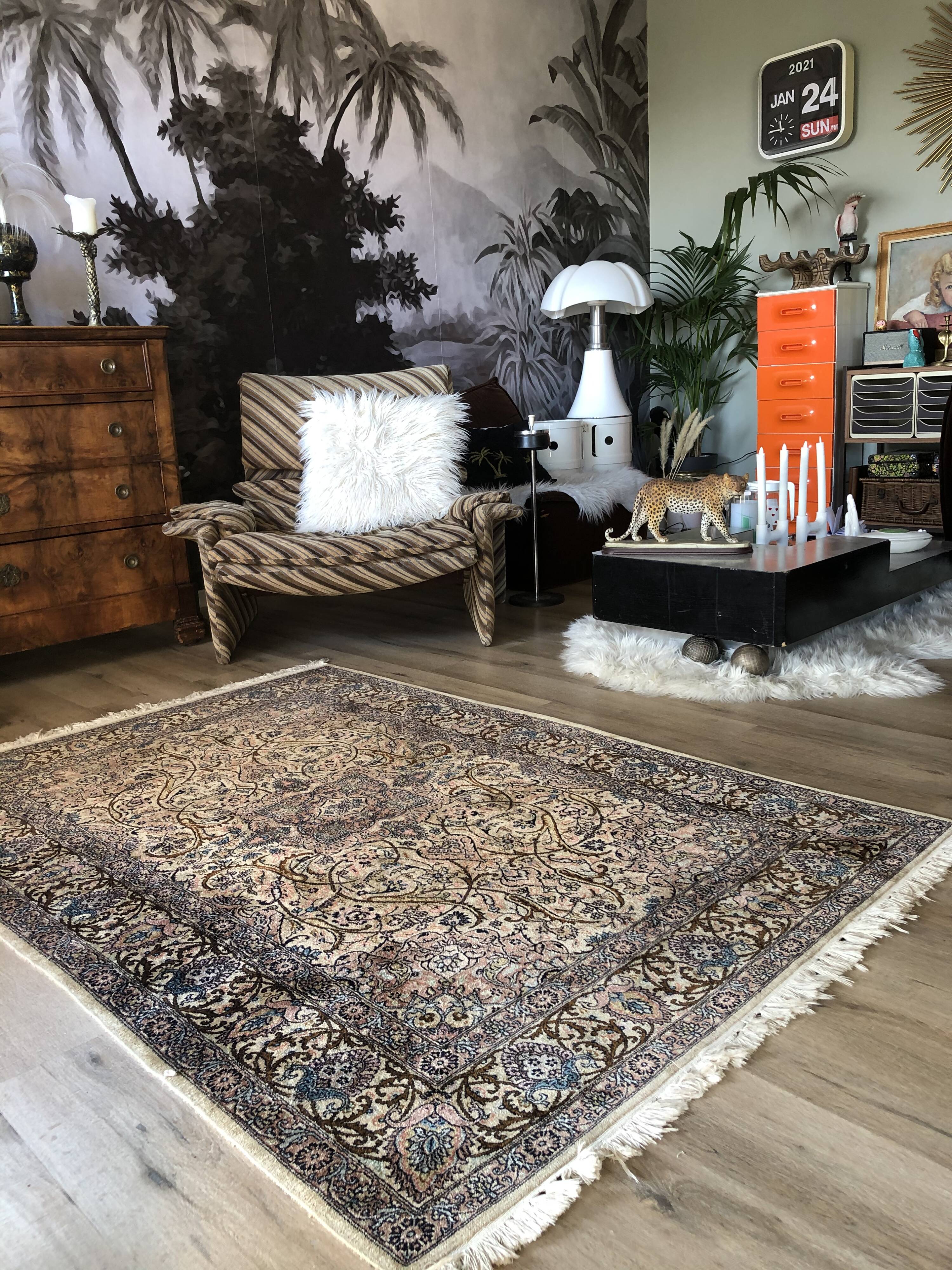 Oriental wool carpet 185x125cm
