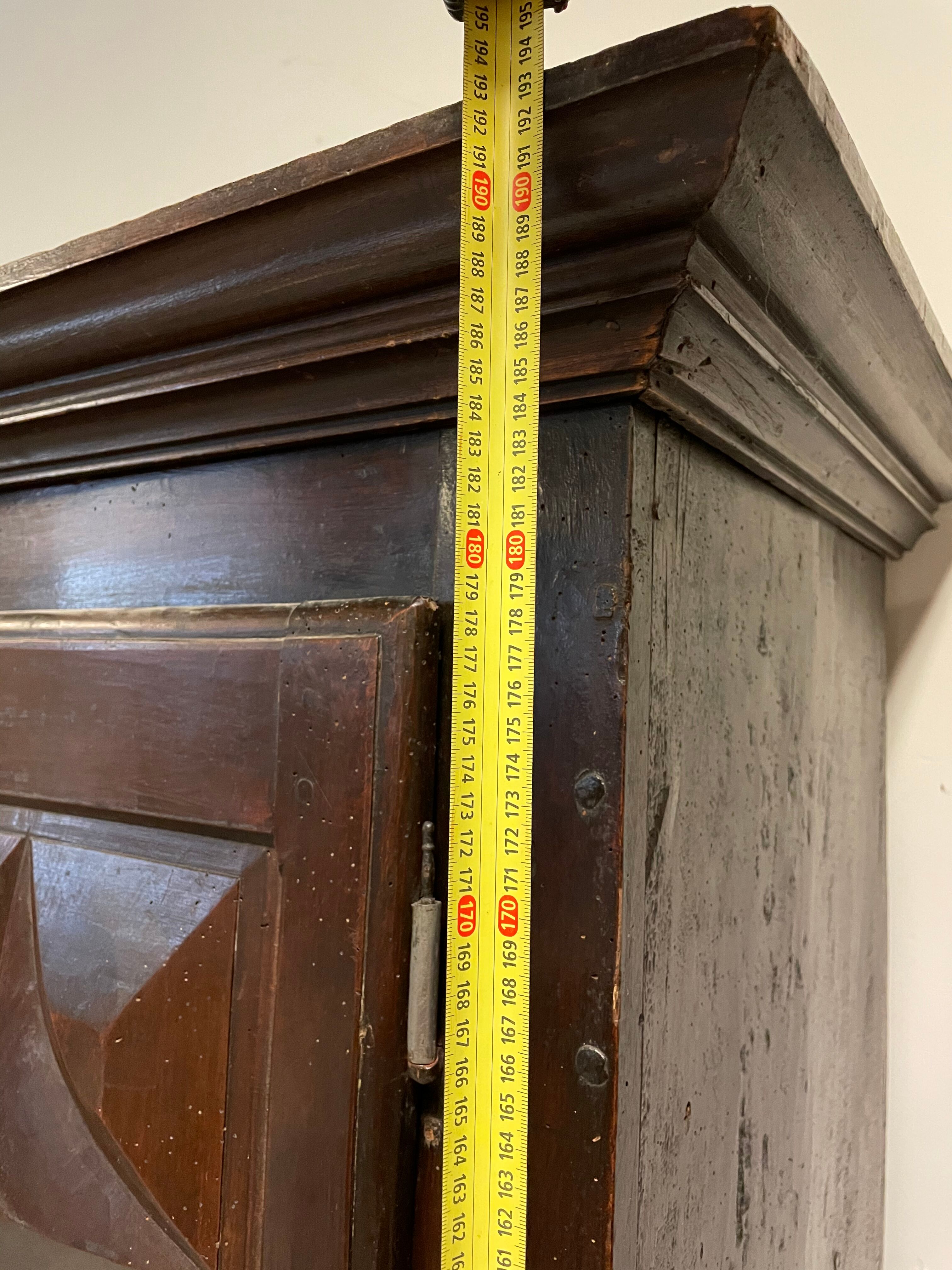 Meuble 4 porte armoire ancienne Louis xIII cabinet