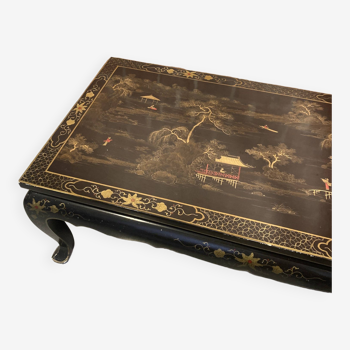 Coffee table, decorated with Asian motifs