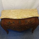 Commode style Louis XV