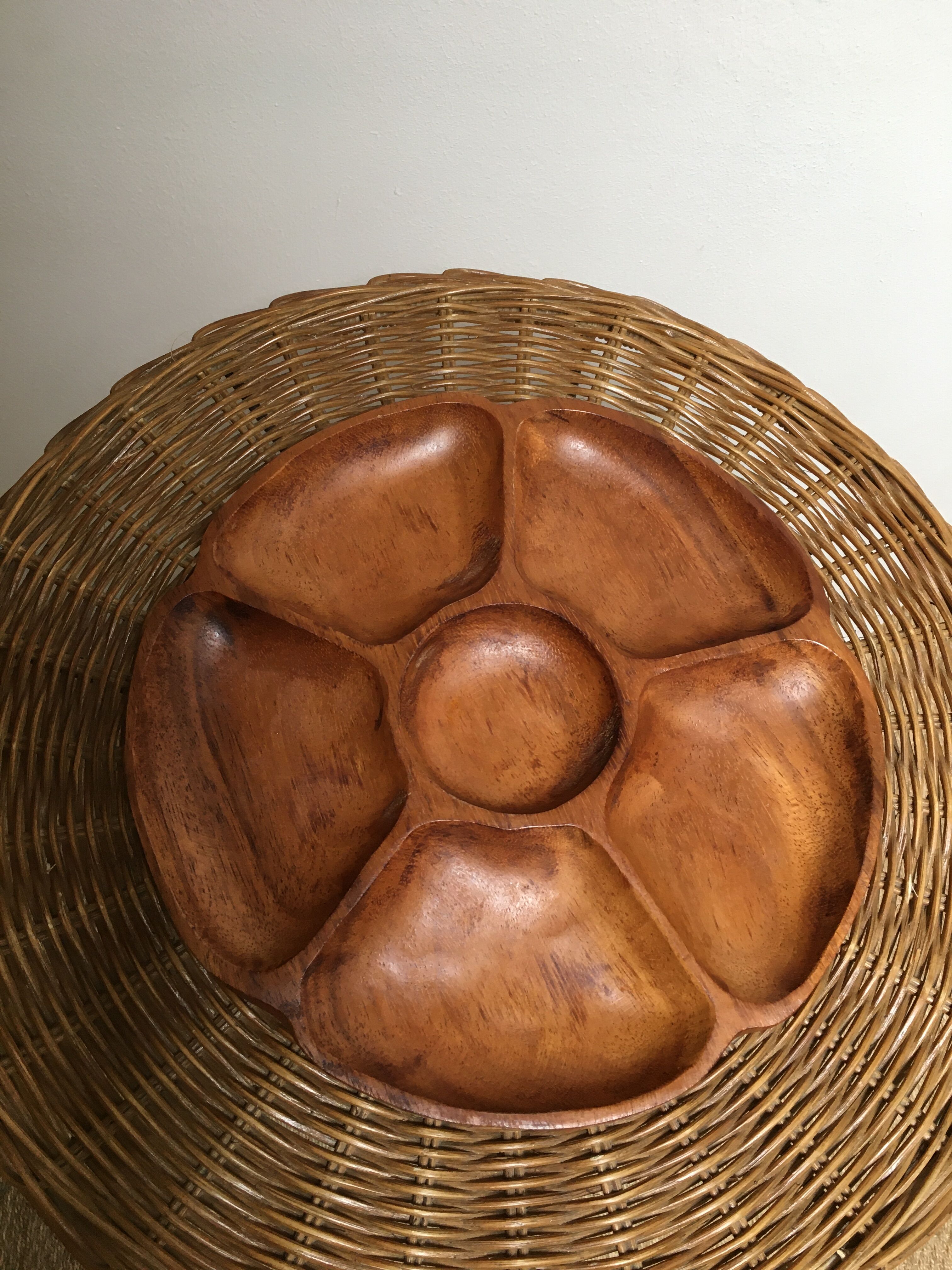 Round wooden dish with six compartments