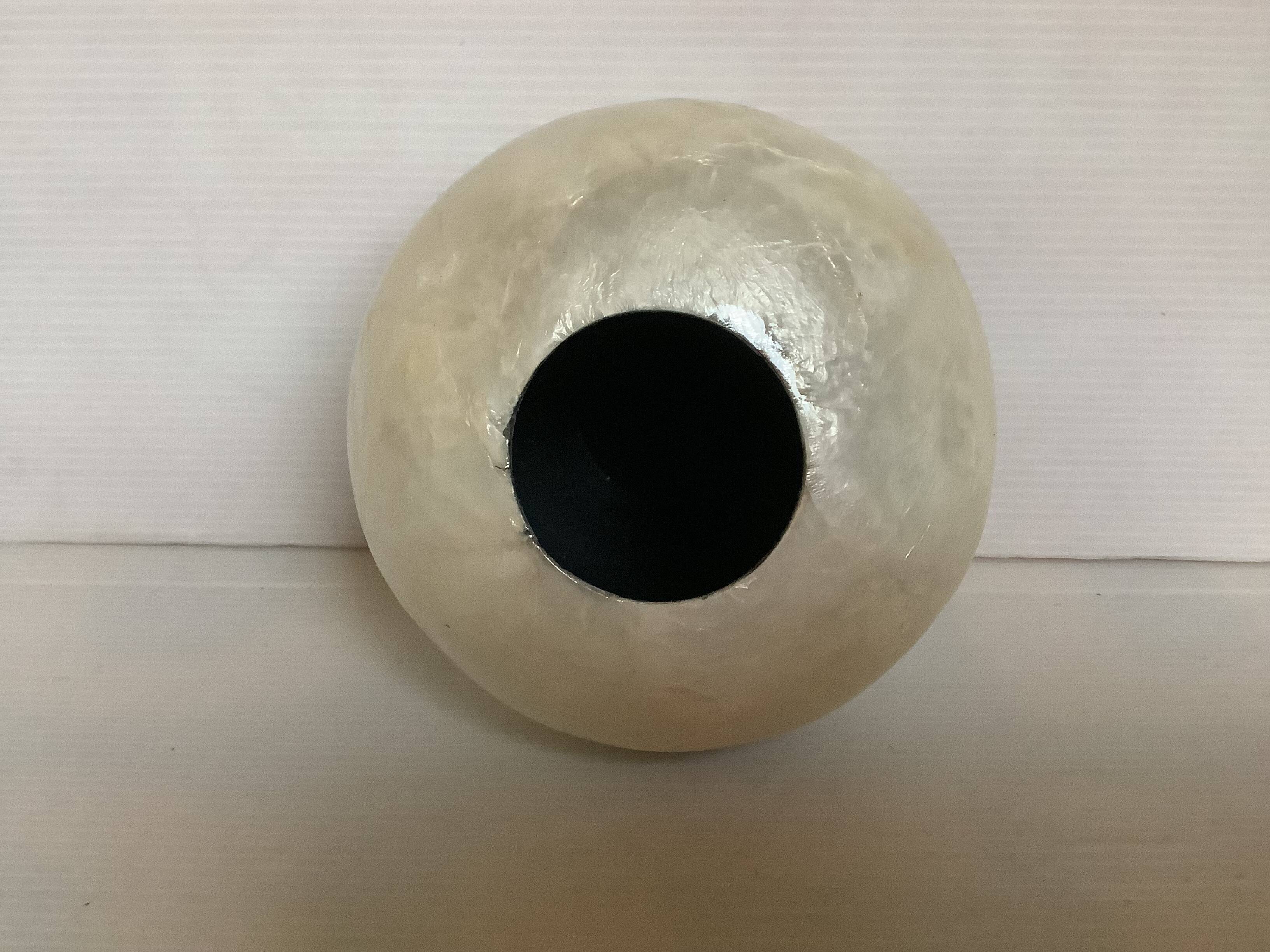 Mother-of-pearl ball vase