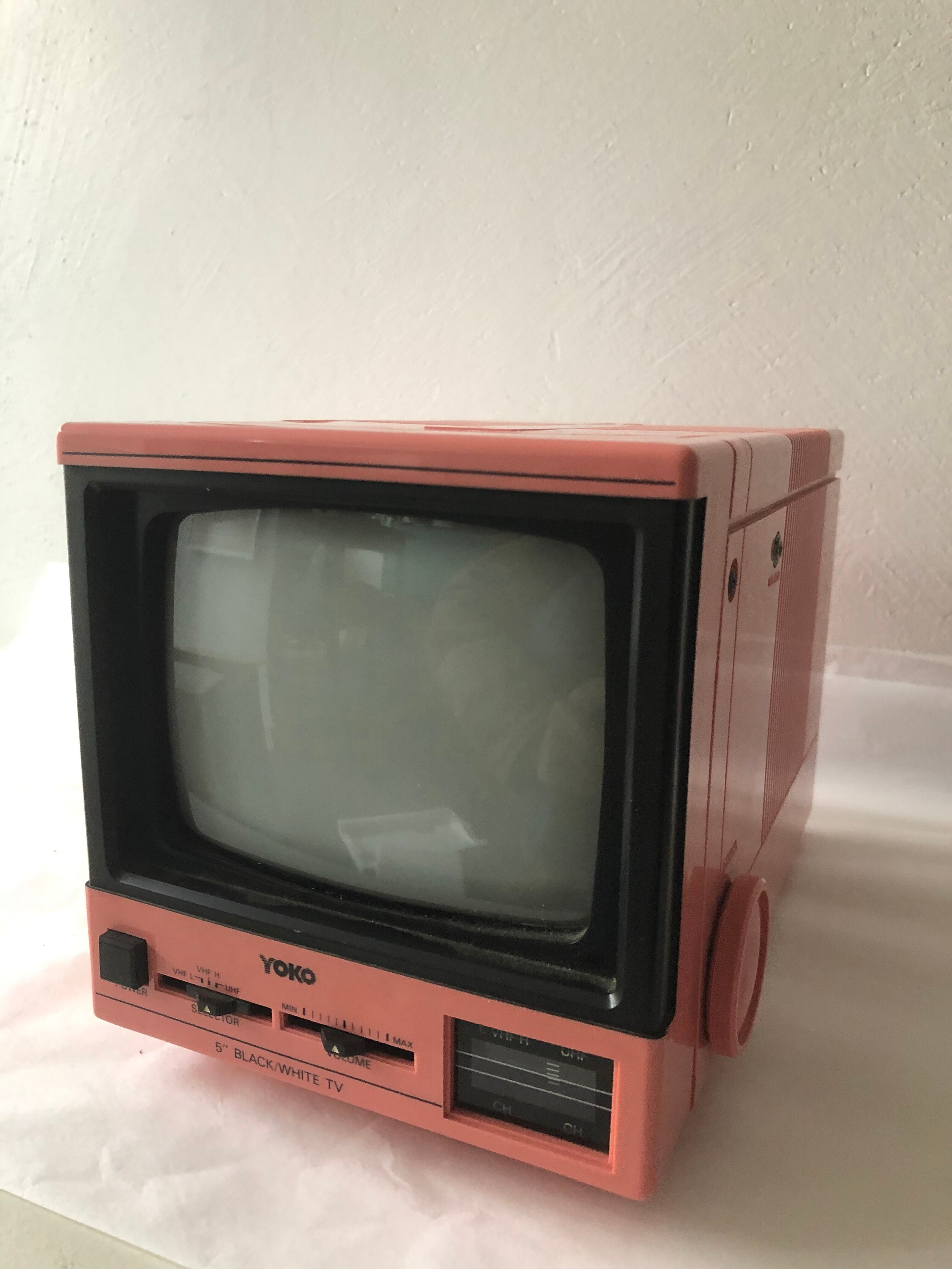 Portable pink TV 80s