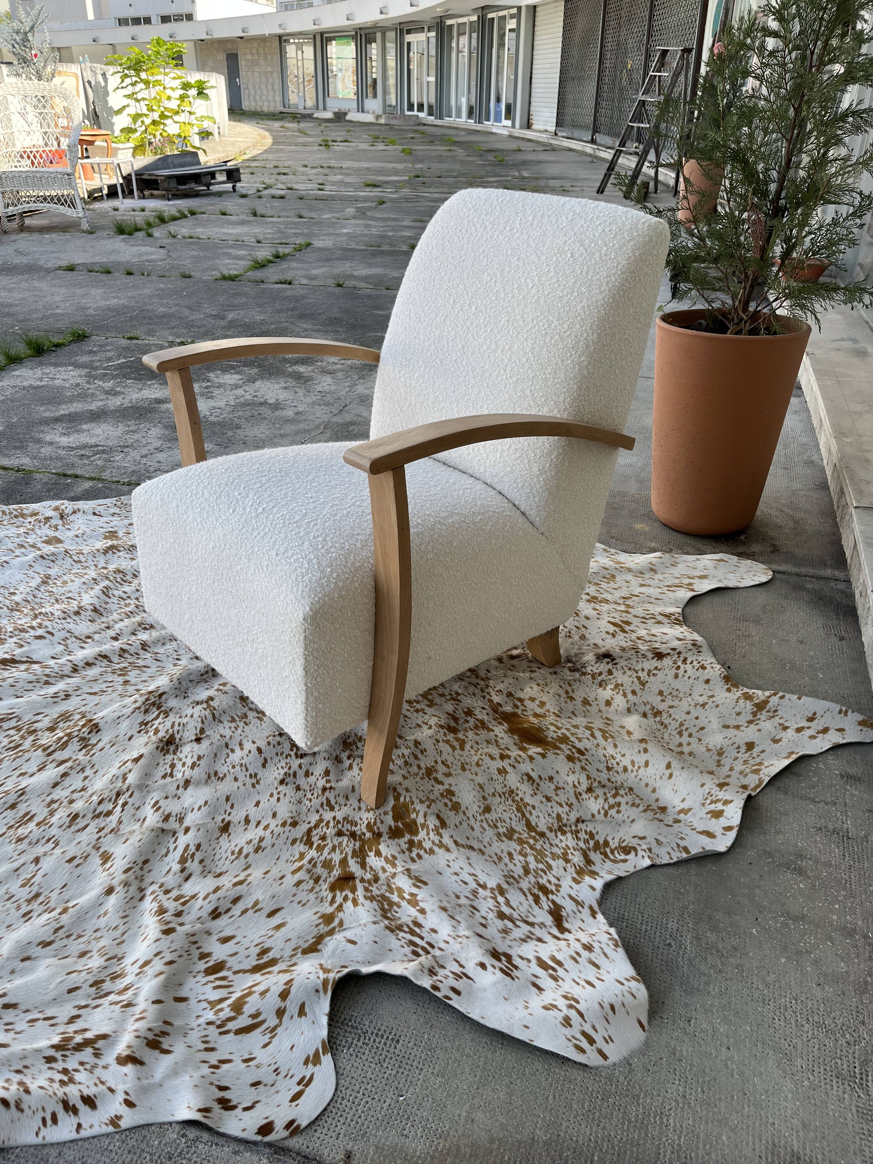 STUDIO ARMCHAIR