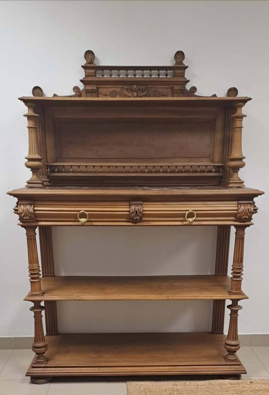 Vaisselier de style Henri II