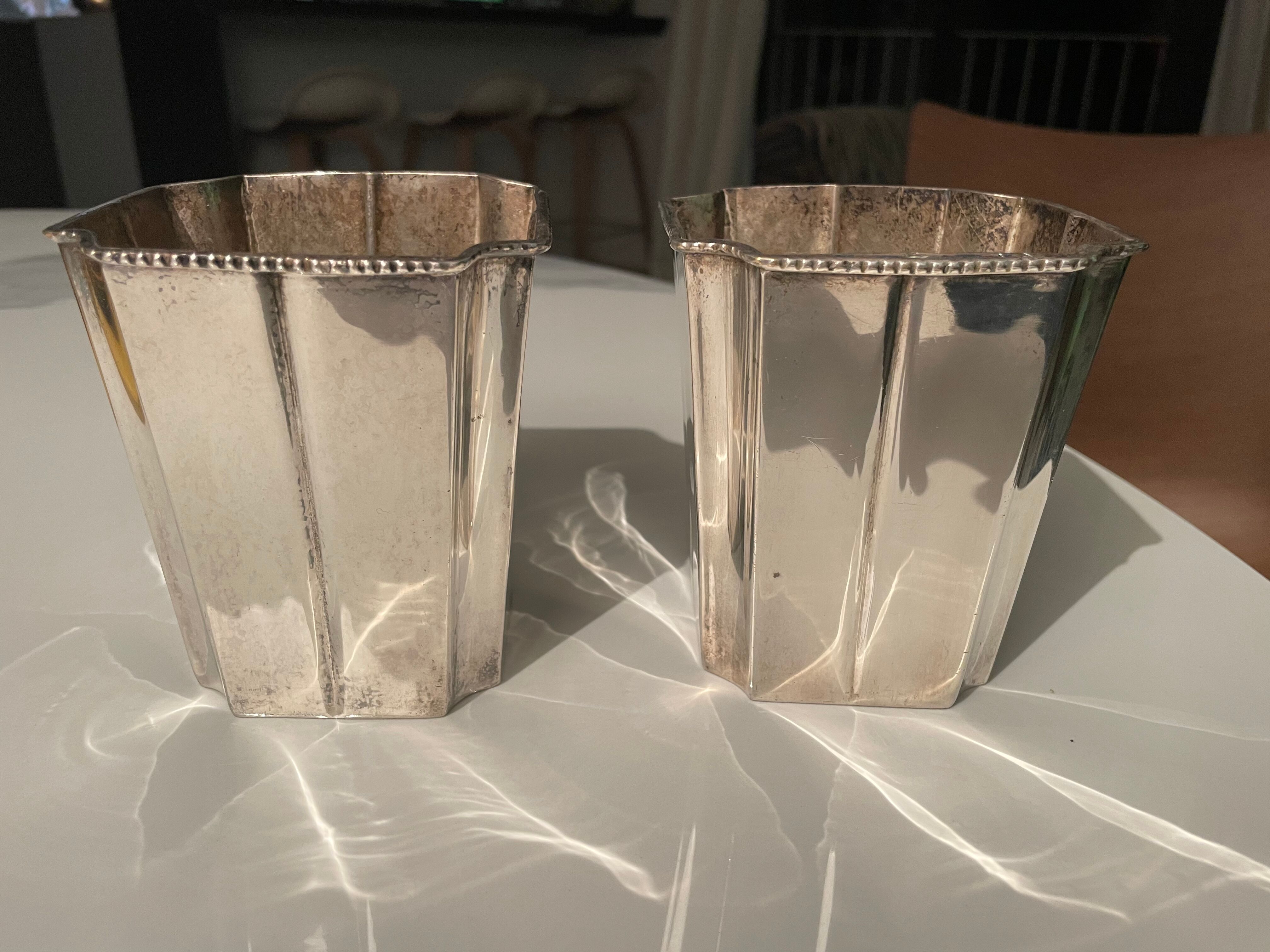 Pot cover, silver metal centerpiece