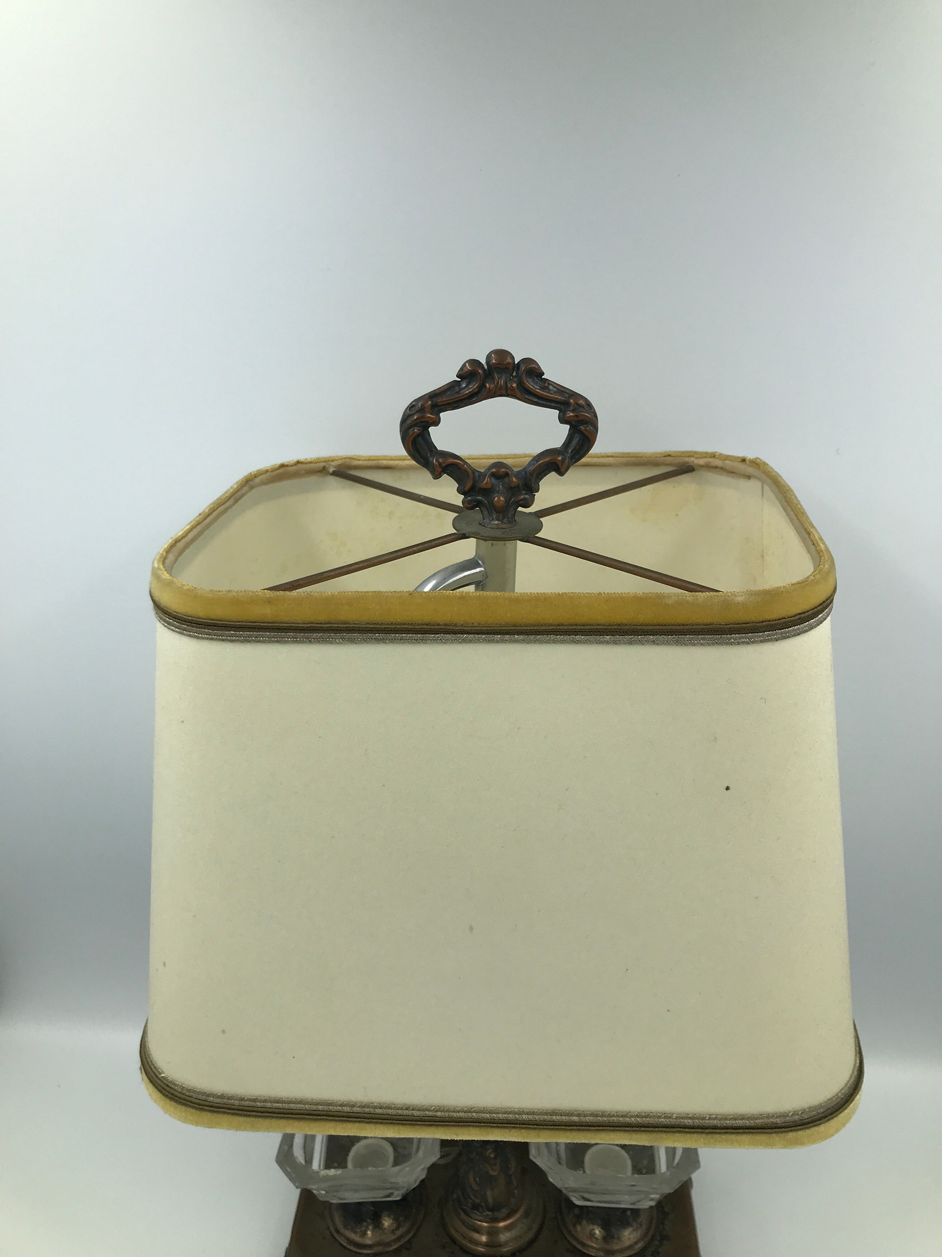 Lamp with bronze steel
