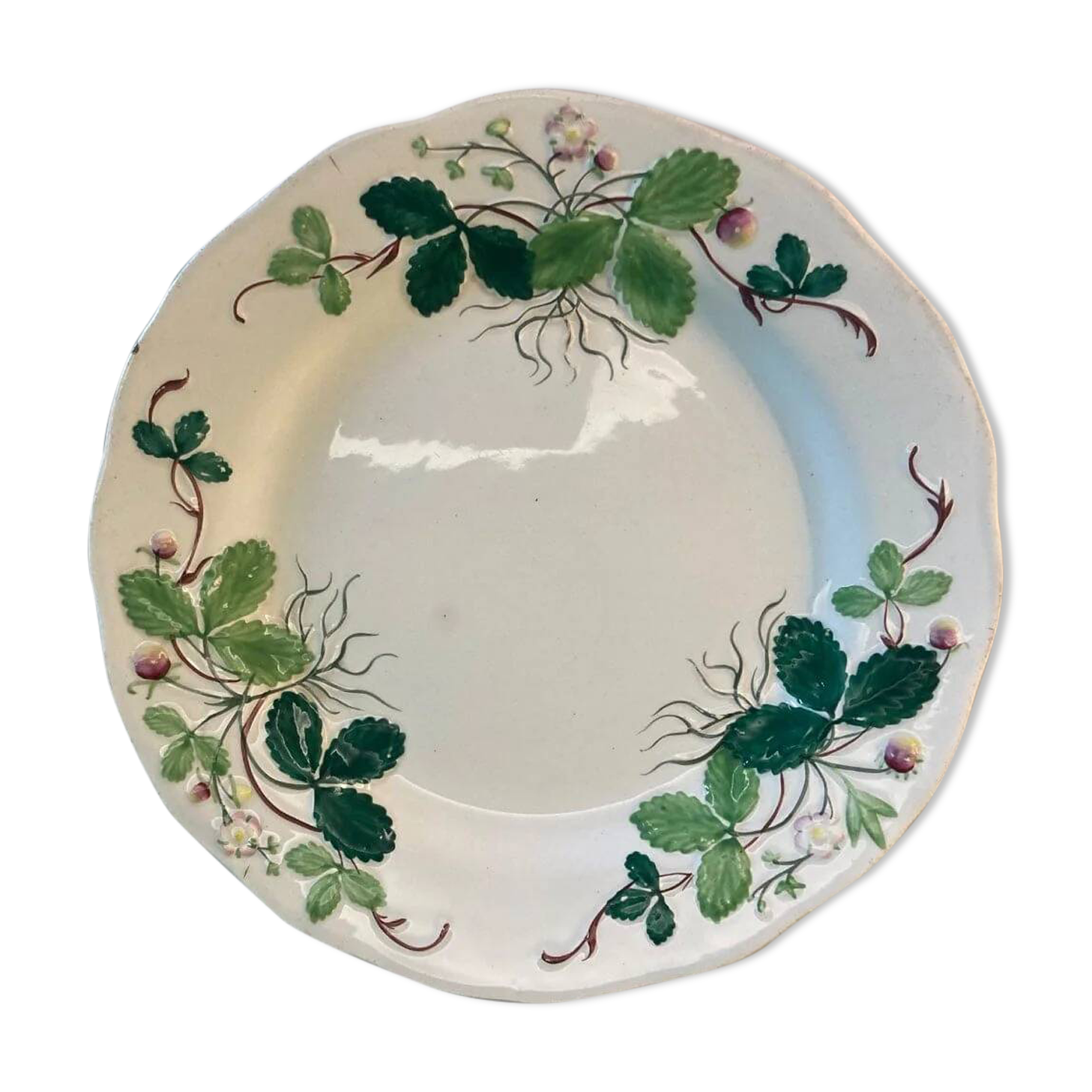 Georges Sand plate service Creil and Montereau 19th century. Strawberry barbotine.