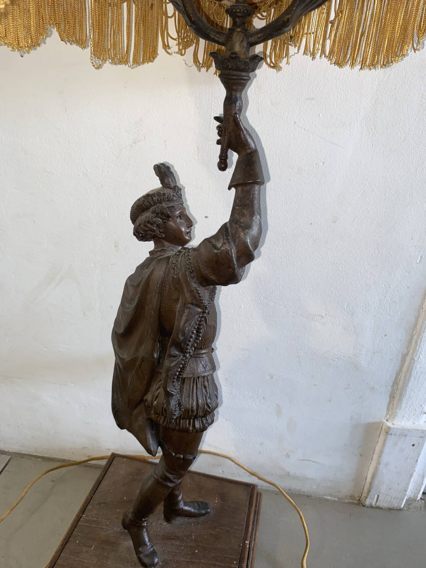 Antique statue lamp "The Hunt Louis XIII" signed LSF