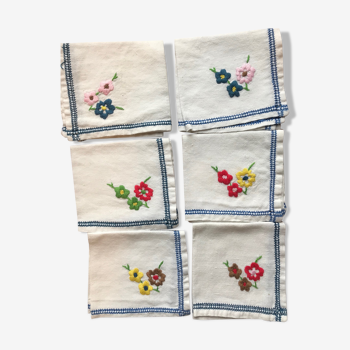 Set of 6 embroidered towels