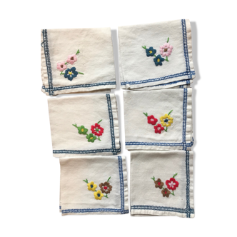 Set of 6 embroidered towels