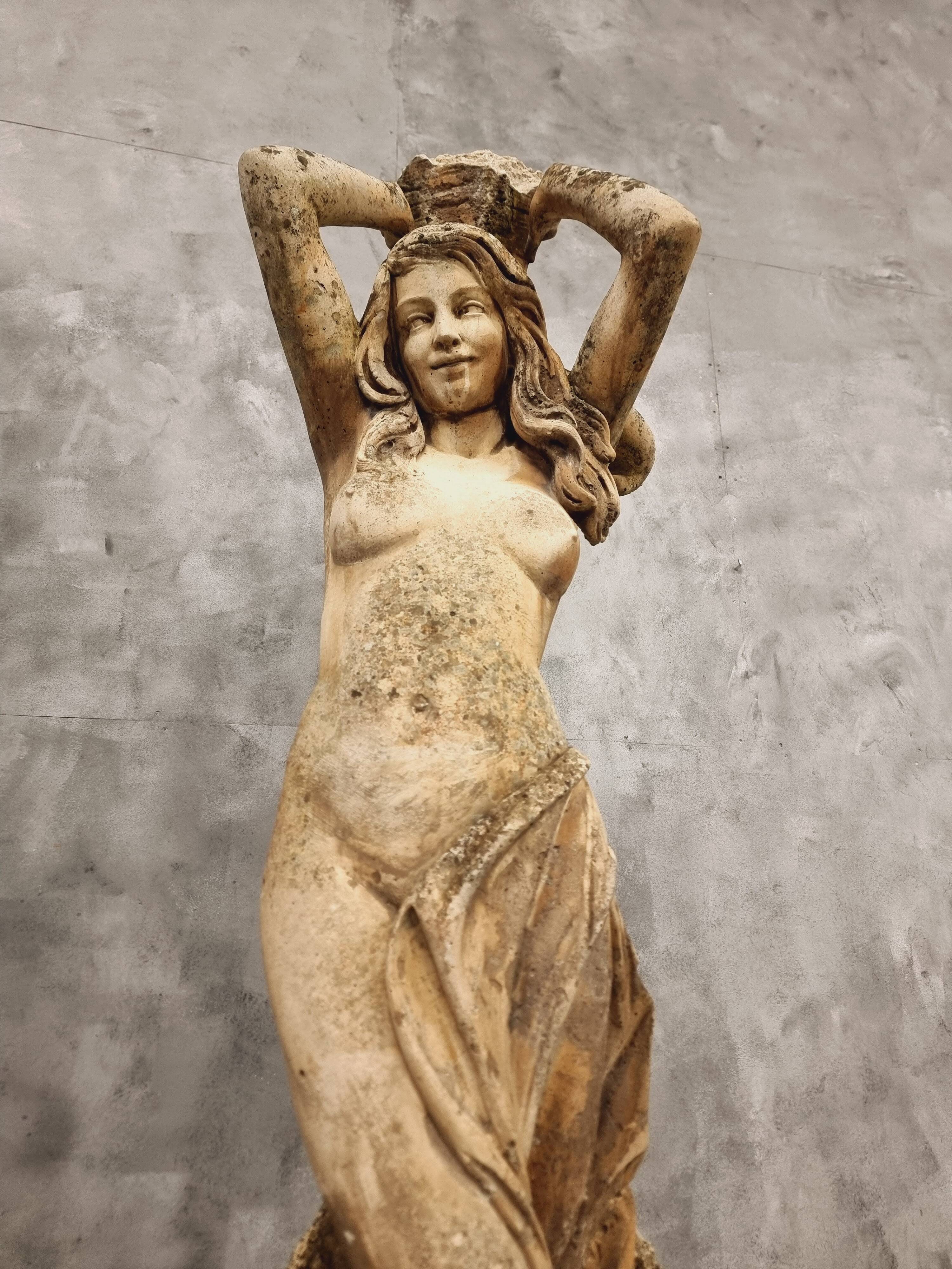 Statue de jardin ancienne en pierre sculpture française hauteur 175 cm