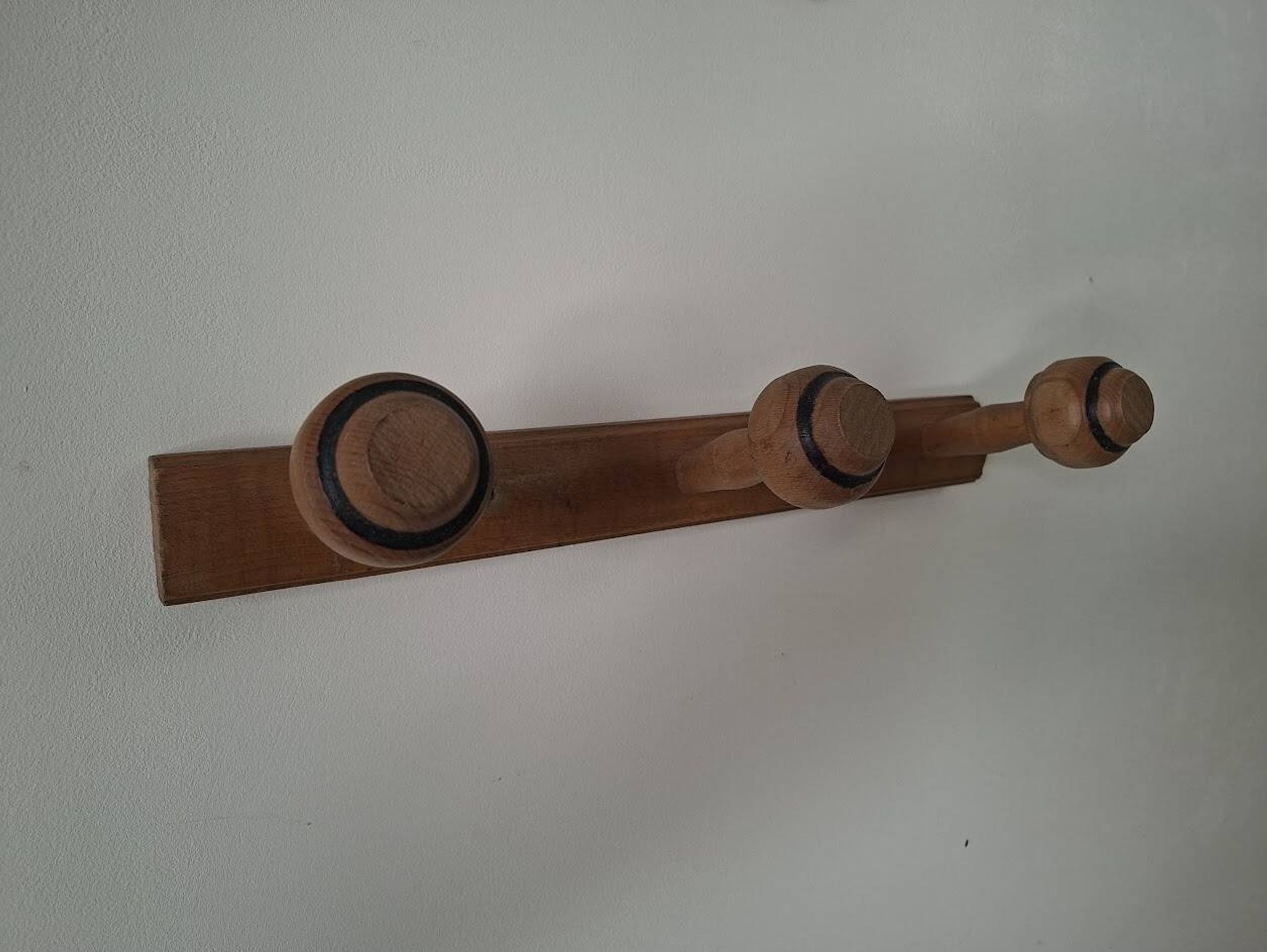 Porte manteau mural vintage en bois