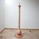 Lampadaire en marbre rose