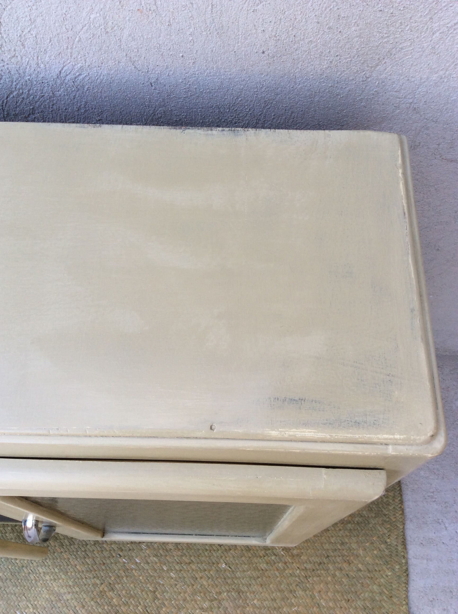 Top buffet glass doors 50s patinated almond green