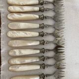 12 dessert forks in steel and mother-of-pearl